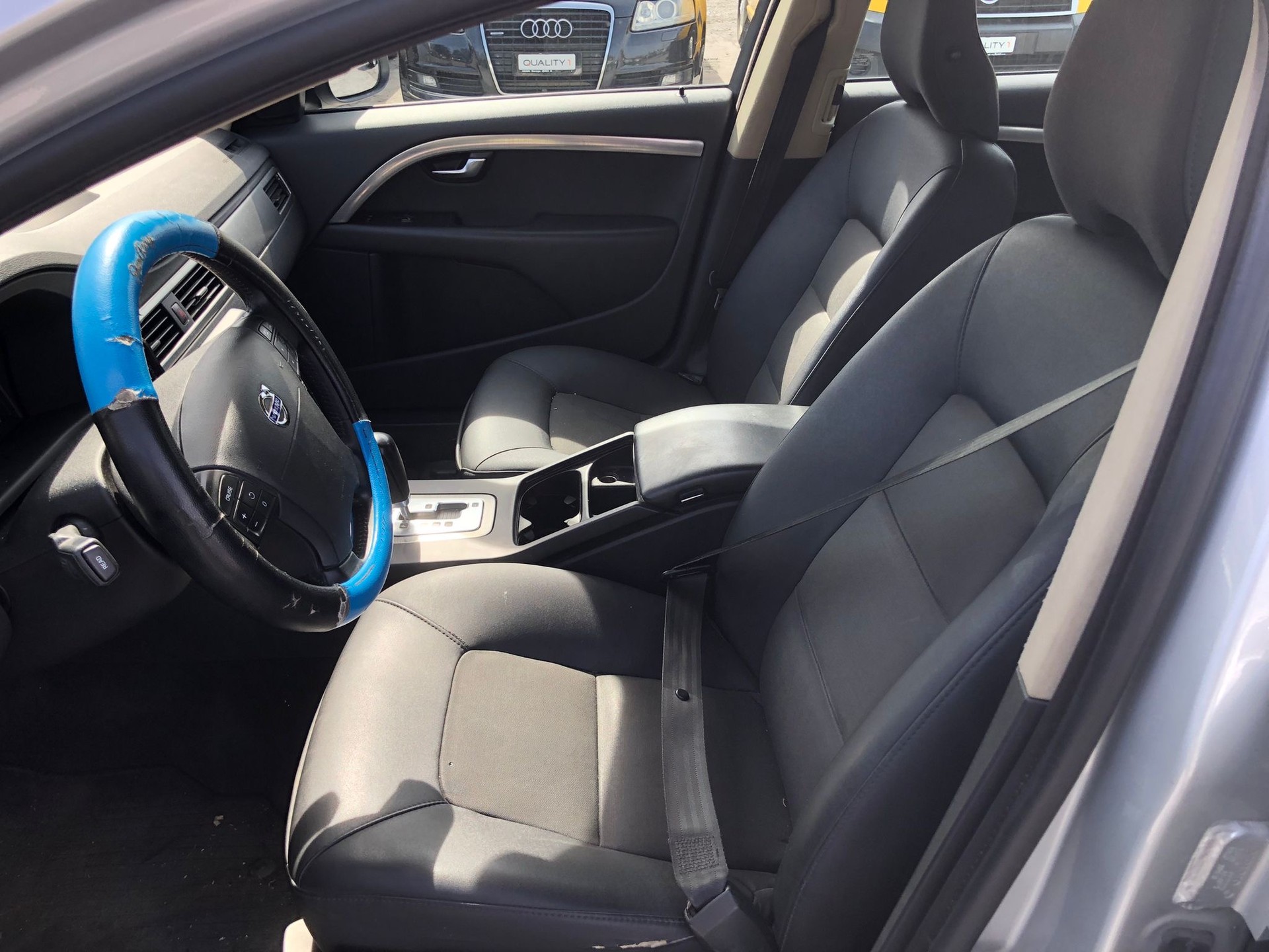 VOLVO V70 D5 AWD Ocean RaceGeartronic-image-7