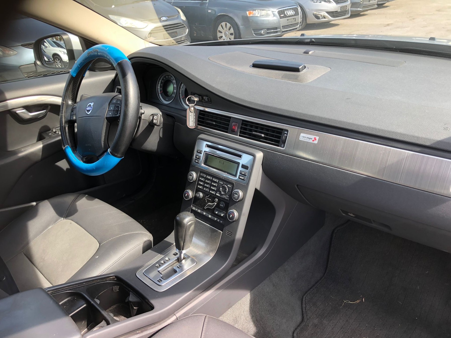 VOLVO V70 D5 AWD Ocean RaceGeartronic-image-8