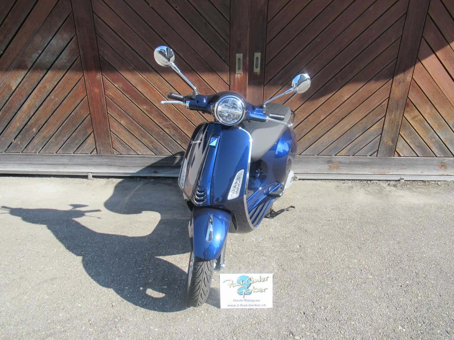 PIAGGIO Vespa Primavera 125-showroom-element-2
