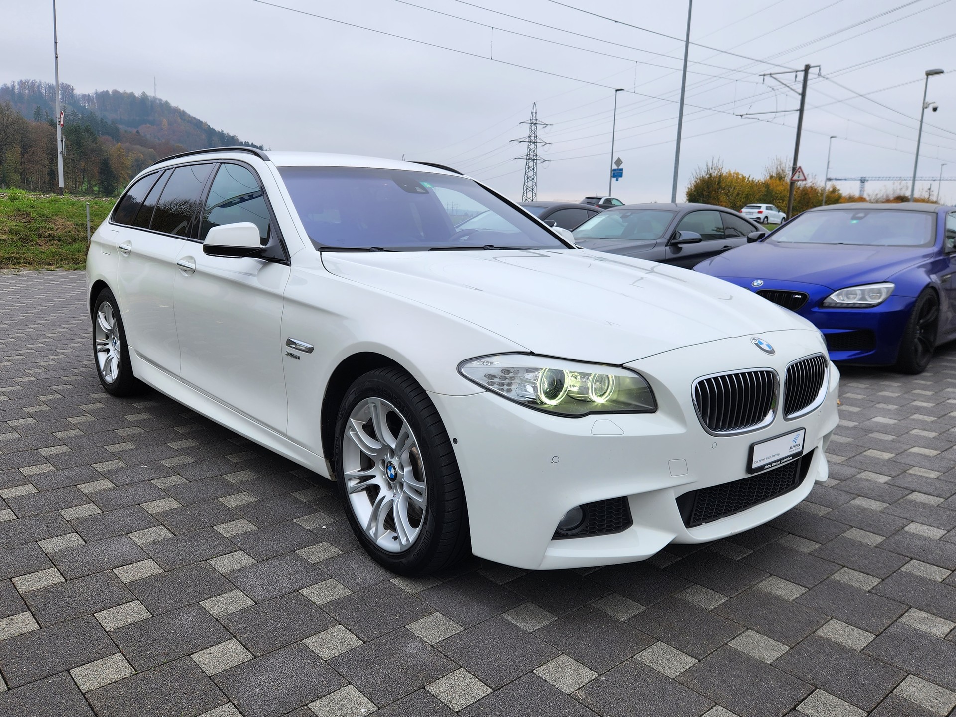 BMW 525d xDrive Touring Steptronic-image-0