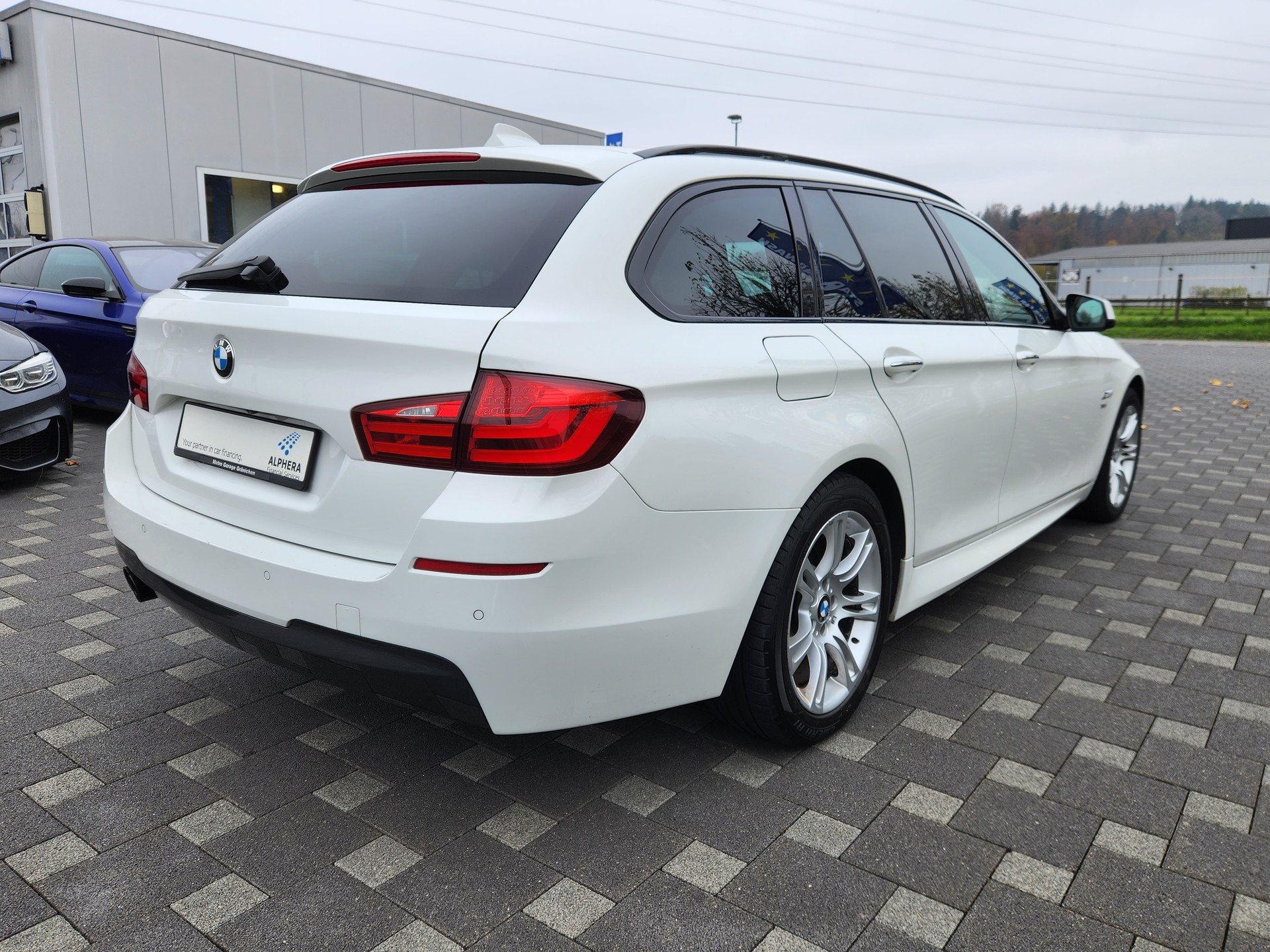 BMW 525d xDrive Touring Steptronic-image-4