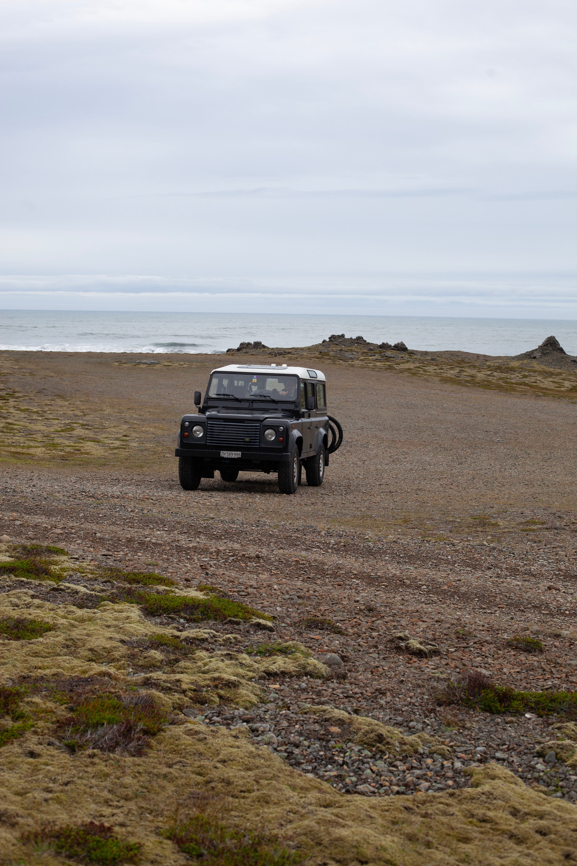 LAND ROVER Defender 110 Td5 - autark mit Solarpanels-image-19