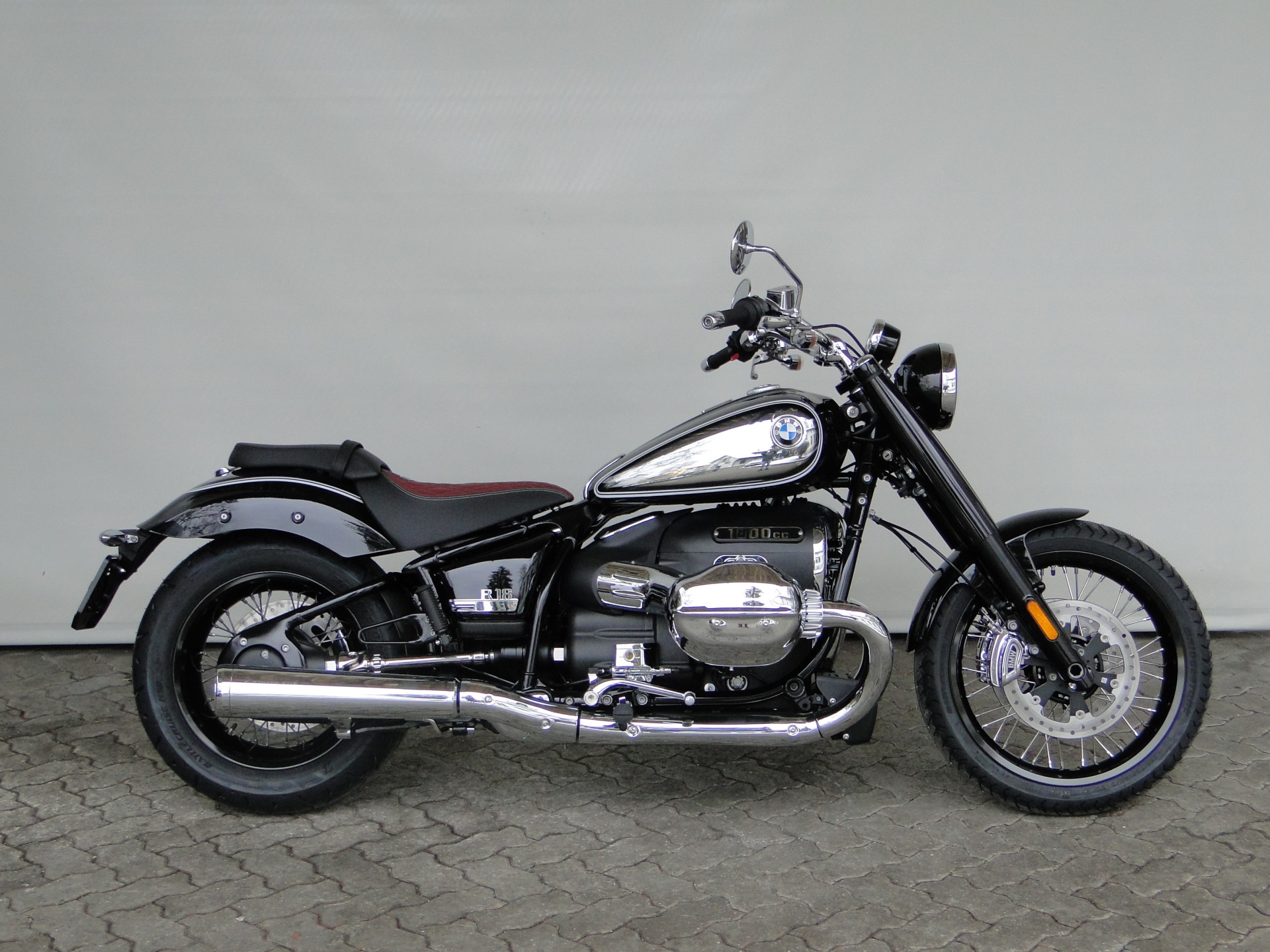 BMW R 18 0.9% Leasing* und 5 Jahre Garantie-showroom-element-3