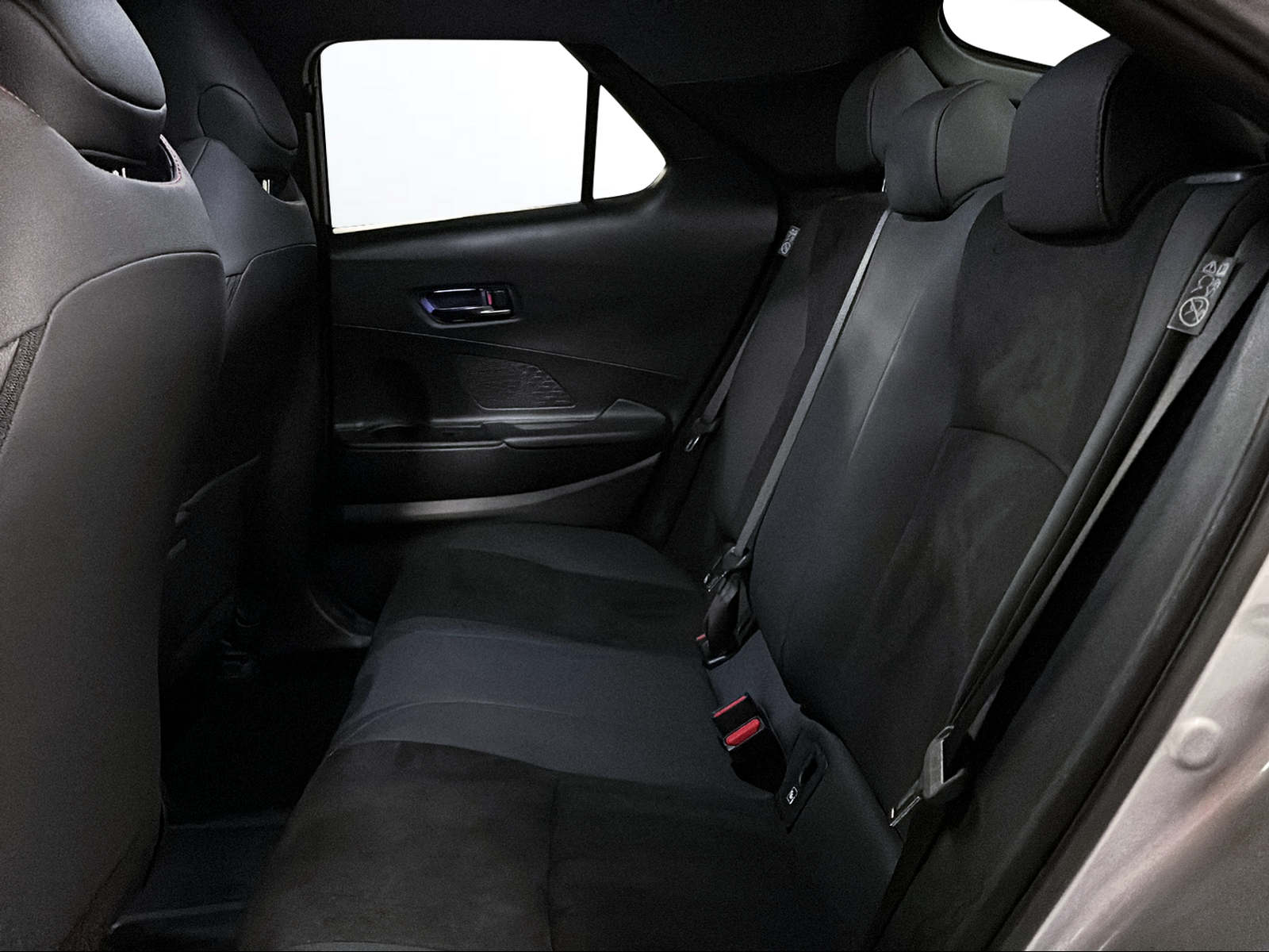 TOYOTA C-HR 2.0 PHEV CVT GR Sport-image-7