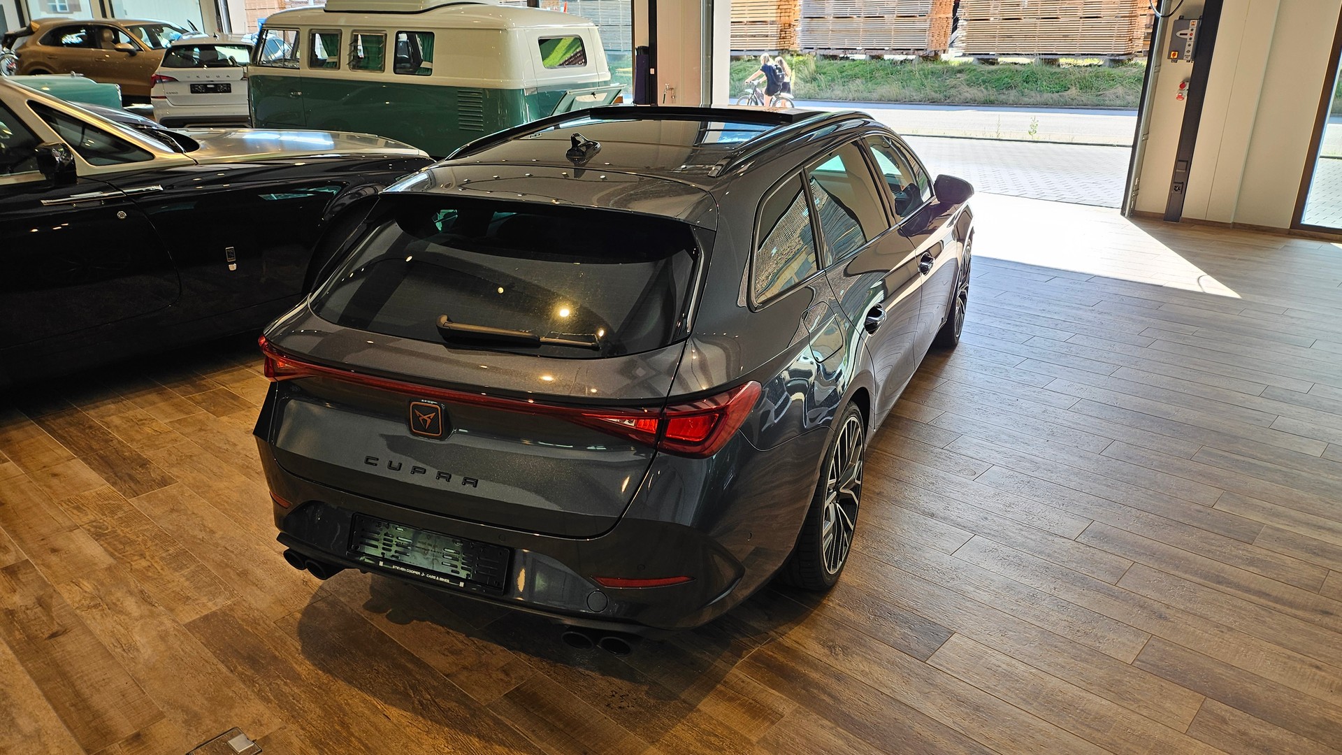 CUPRA LEON ST 2.0 TSI VZ DSG 4Drive-image-9