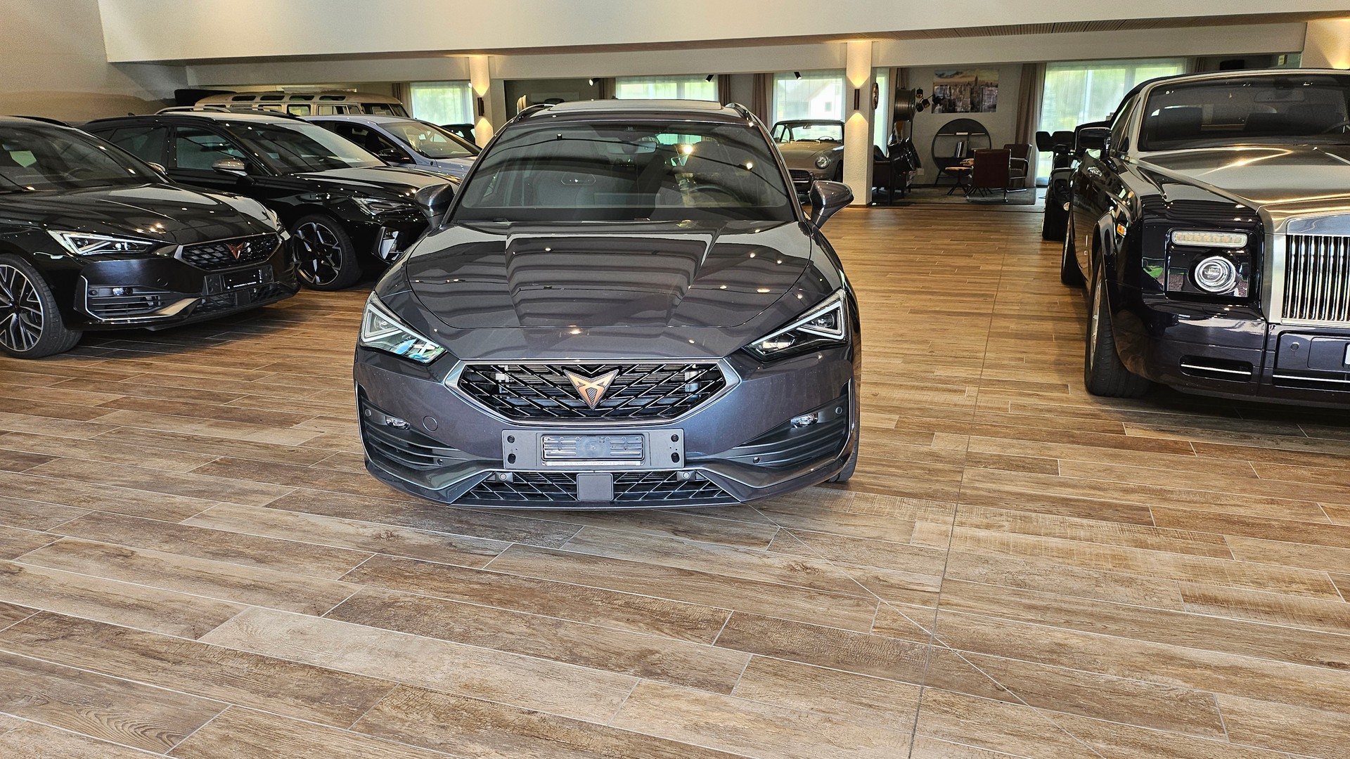 CUPRA LEON ST 2.0 TSI VZ DSG 4Drive-image-2