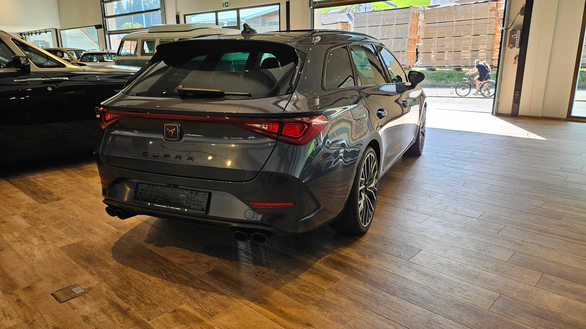CUPRA LEON ST 2.0 TSI VZ DSG 4Drive-image-8