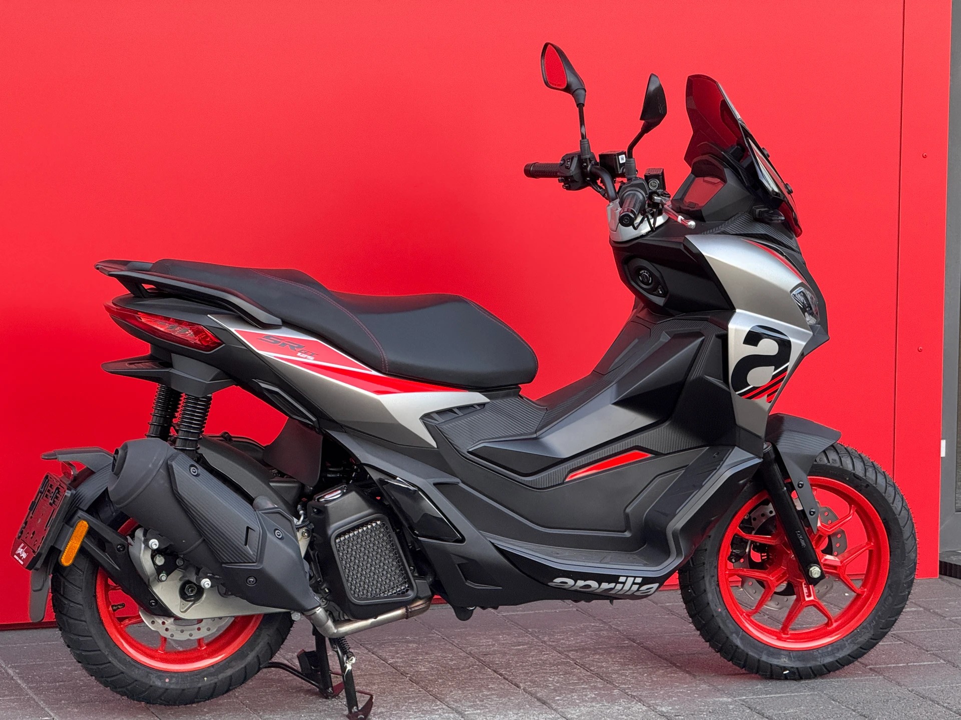 APRILIA SR 125 GT Sport ABS E5+-image-13