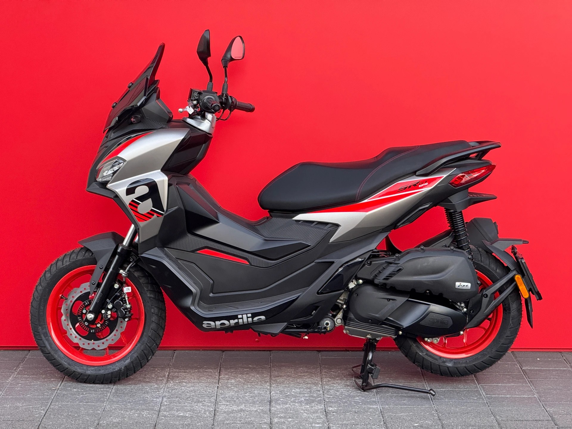 APRILIA SR 125 GT Sport ABS E5+-image-4