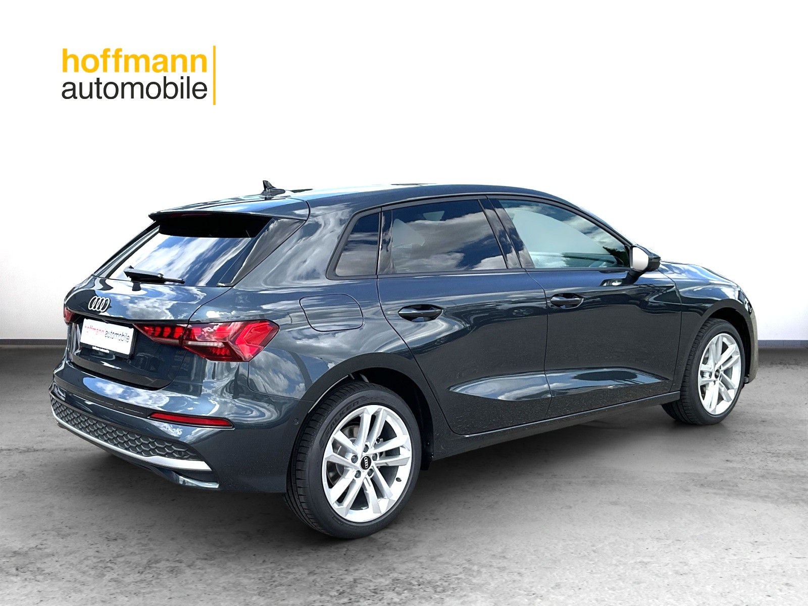AUDI A3 Sportback 35 TFSI Attraction S-tronic-image-3