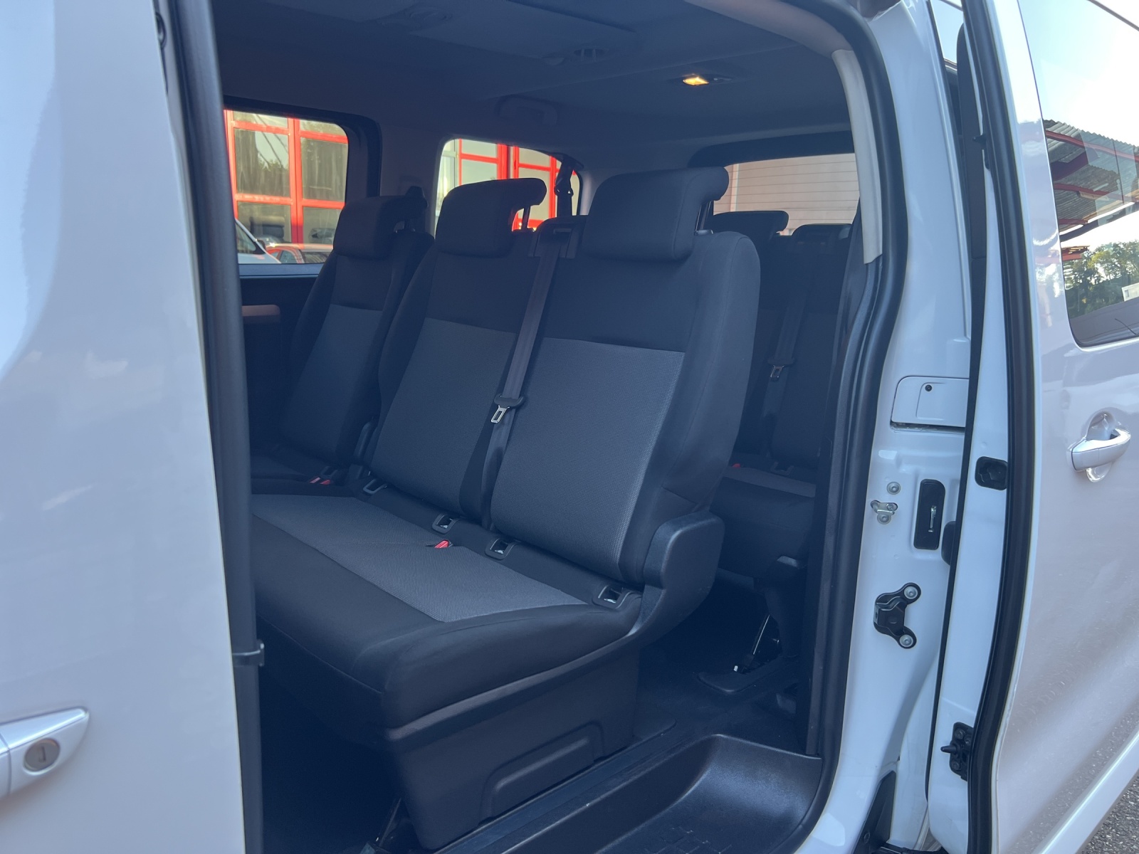 OPEL Zafira Life 2.0 CDTI Business Edition M Automatik-image-22