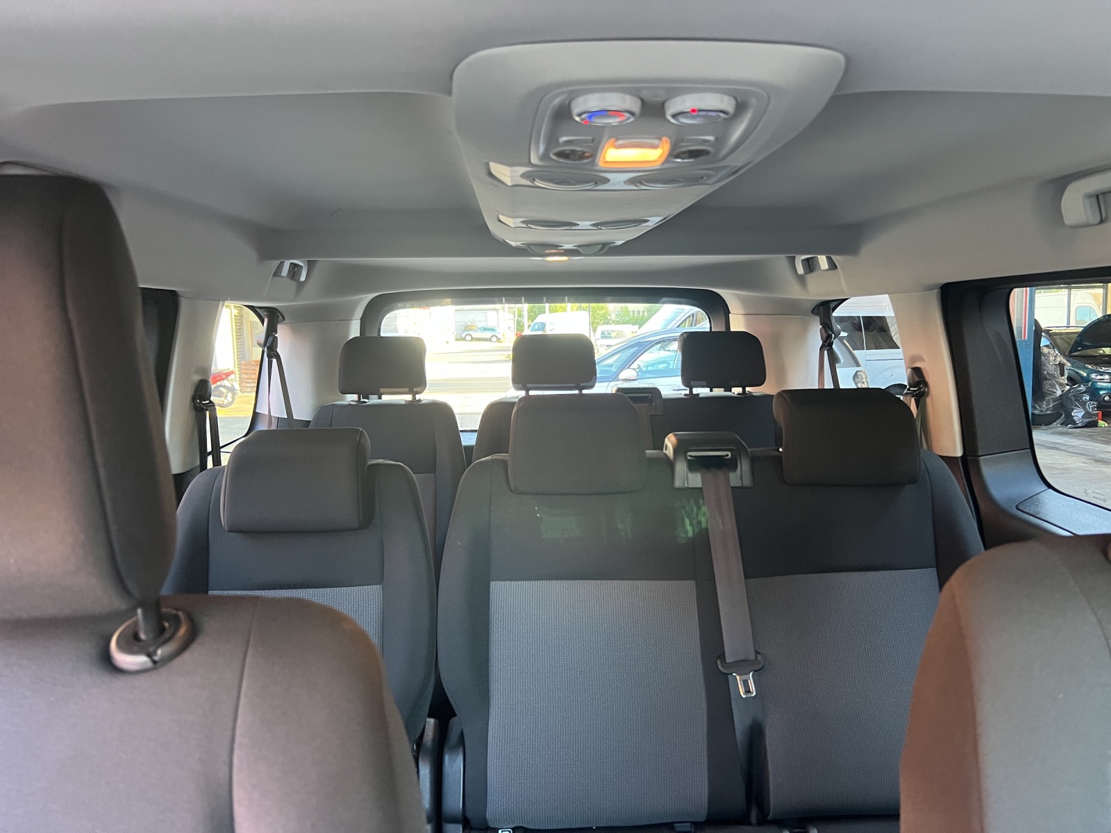 OPEL Zafira Life 2.0 CDTI Business Edition M Automatik-image-17