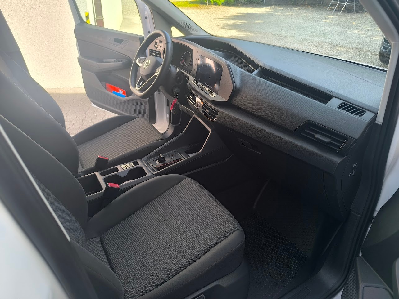 VW Caddy Cargo 2.0TDI DSG-image-9