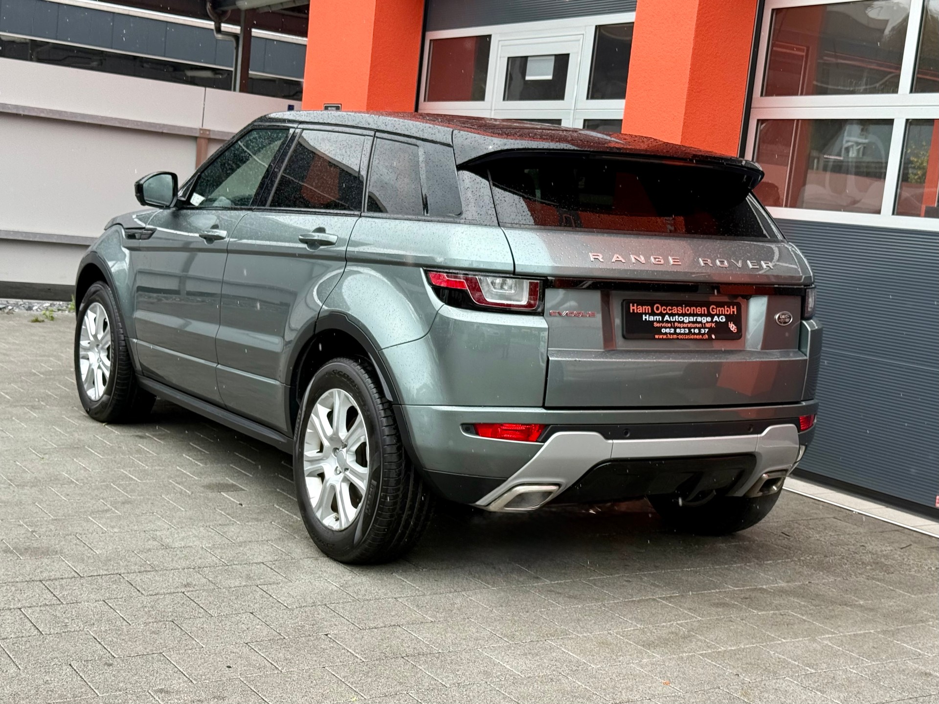 LAND ROVER Range Rover Evoque 2.0 Si4 HSE Dynamic AT9-image-2
