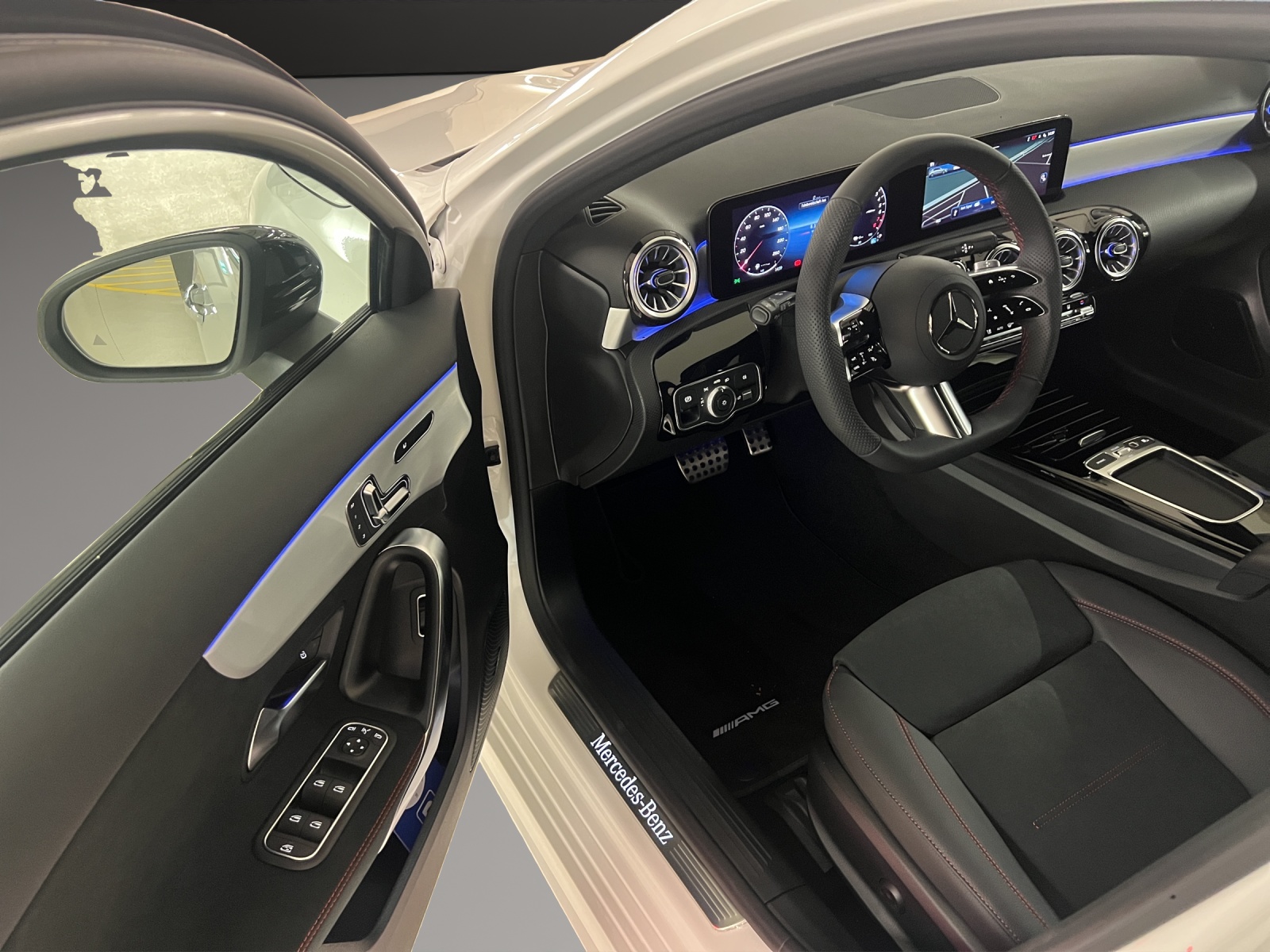 MERCEDES-BENZ A 250 e EQ Star 8G-DCT-image-11