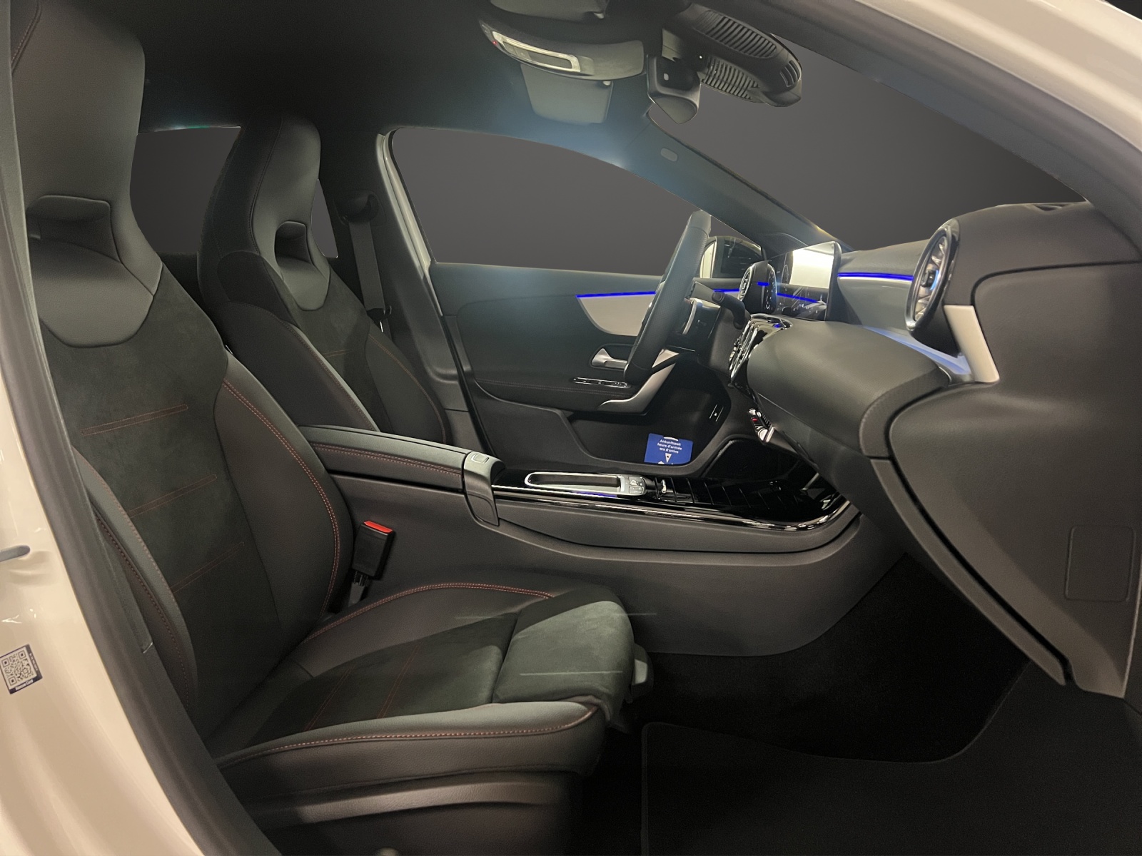 MERCEDES-BENZ A 250 e EQ Star 8G-DCT-image-13