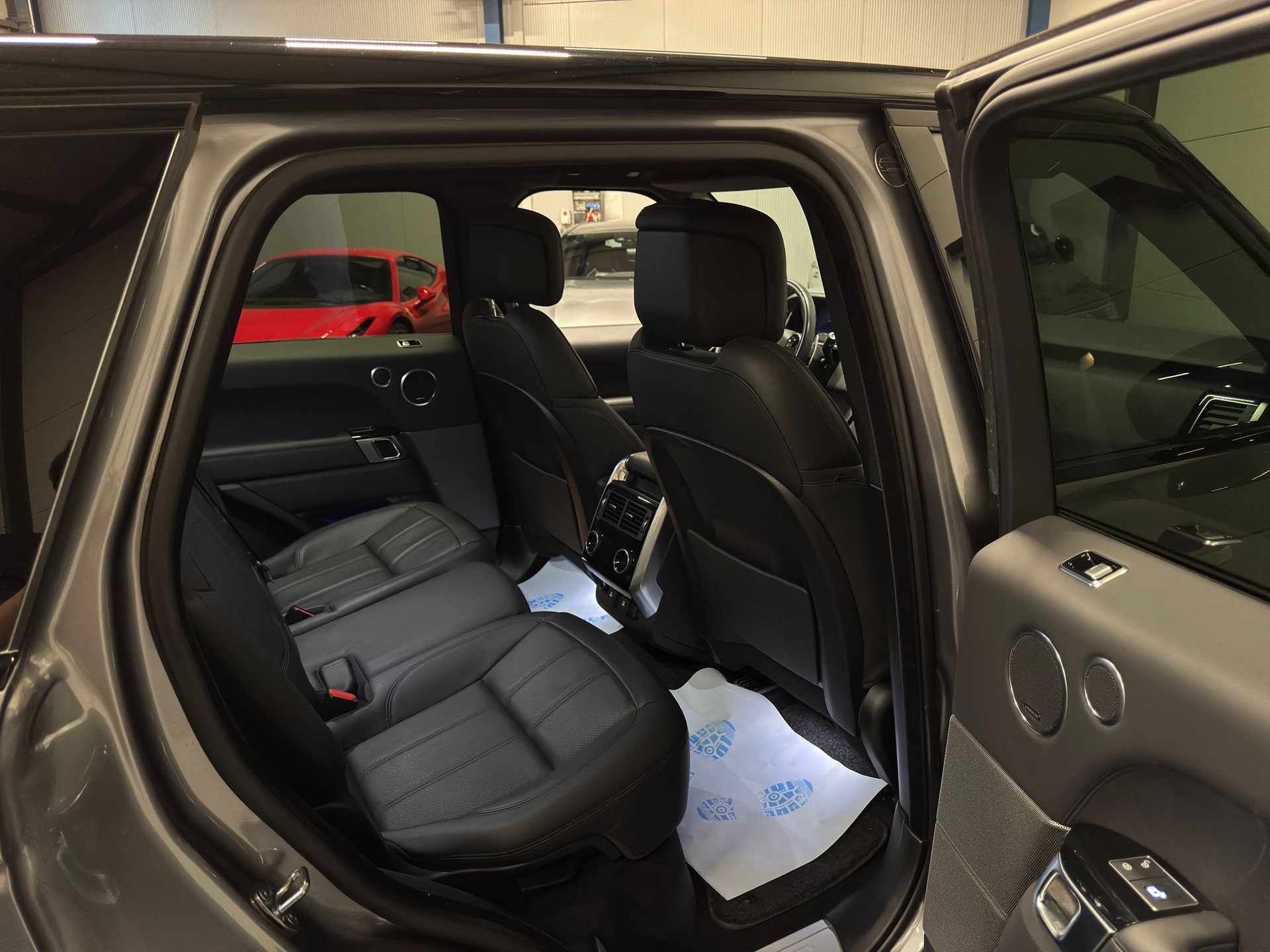LAND ROVER Range Rover Sport 3.0 I6D HSE Dynamic-image-10