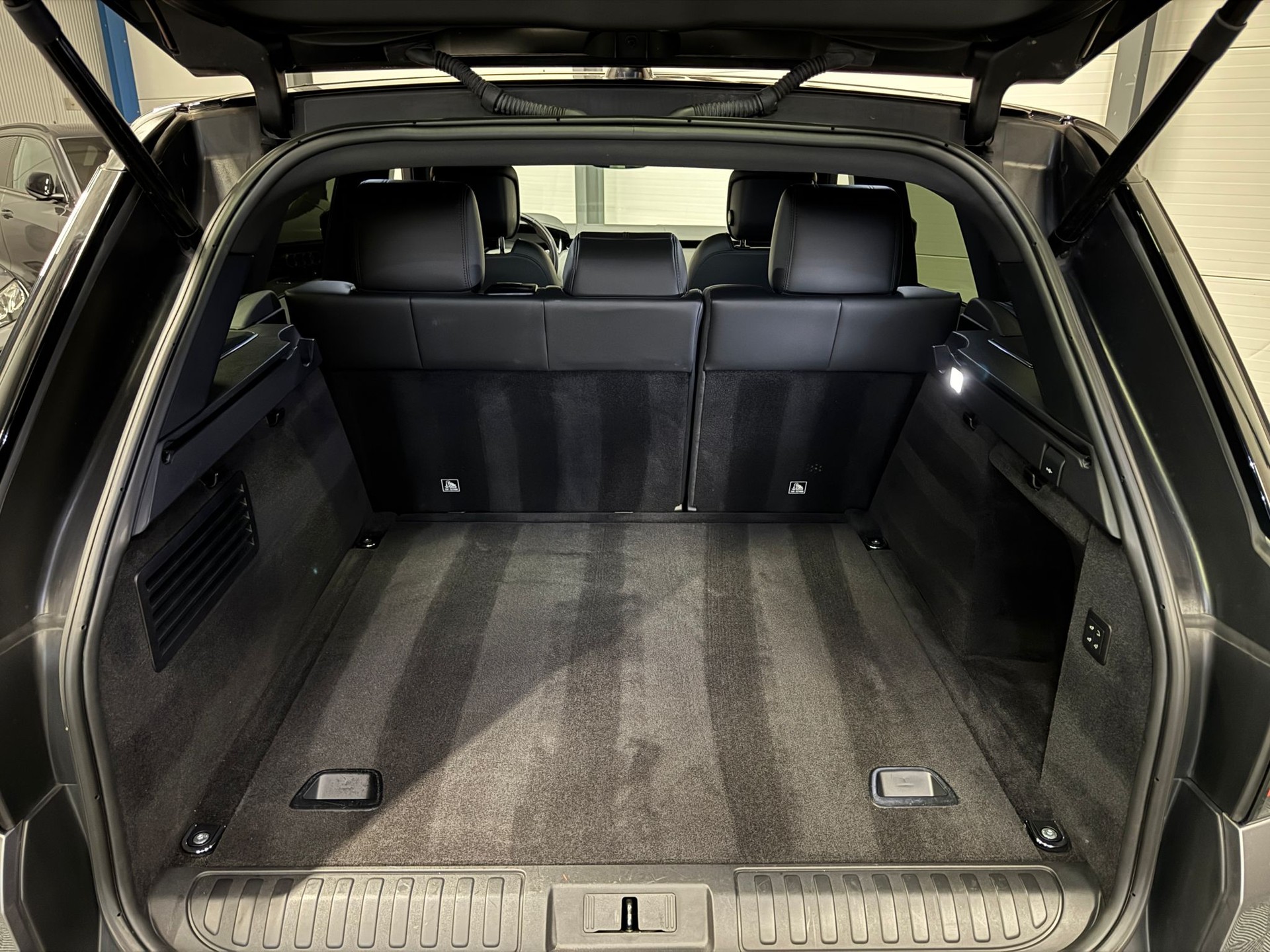 LAND ROVER Range Rover Sport 3.0 I6D HSE Dynamic-image-14