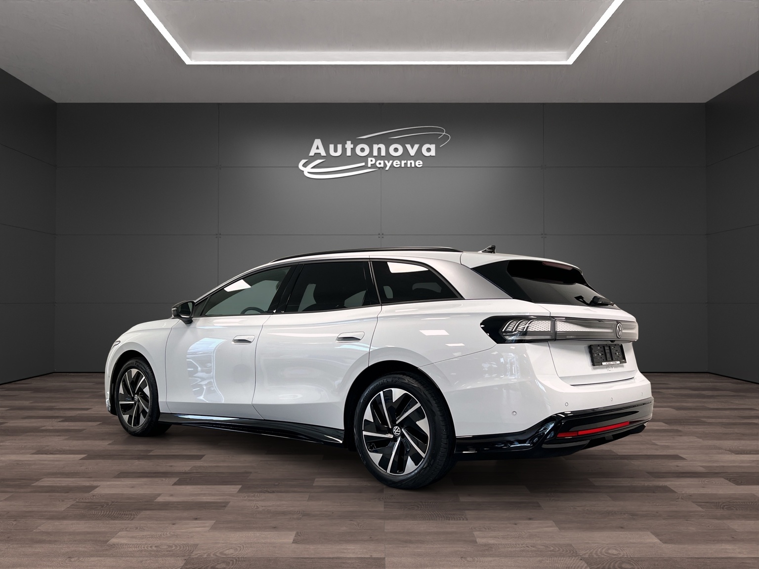 VW ID.7 Tourer Pro S 86 kWh Pro S United-image-3