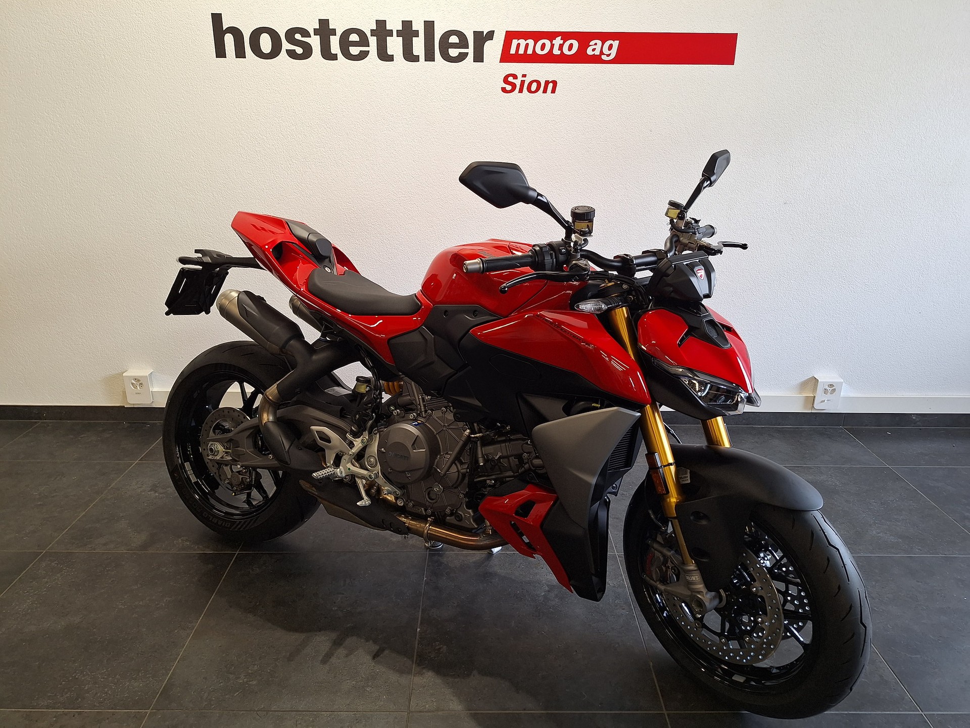 DUCATI Streetfighter V2 S