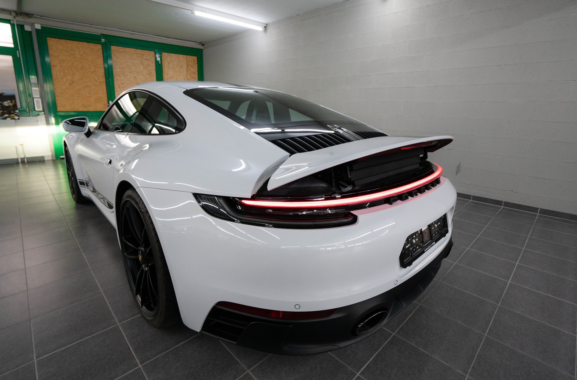 PORSCHE 911 Carrera 4 GTS PDK-image-8