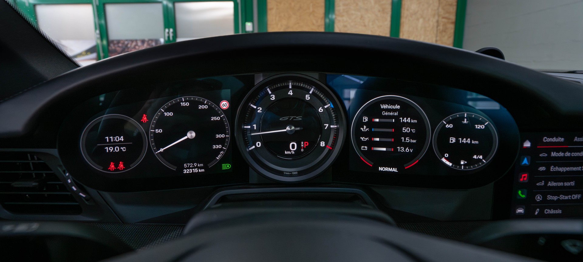 PORSCHE 911 Carrera 4 GTS PDK-image-17