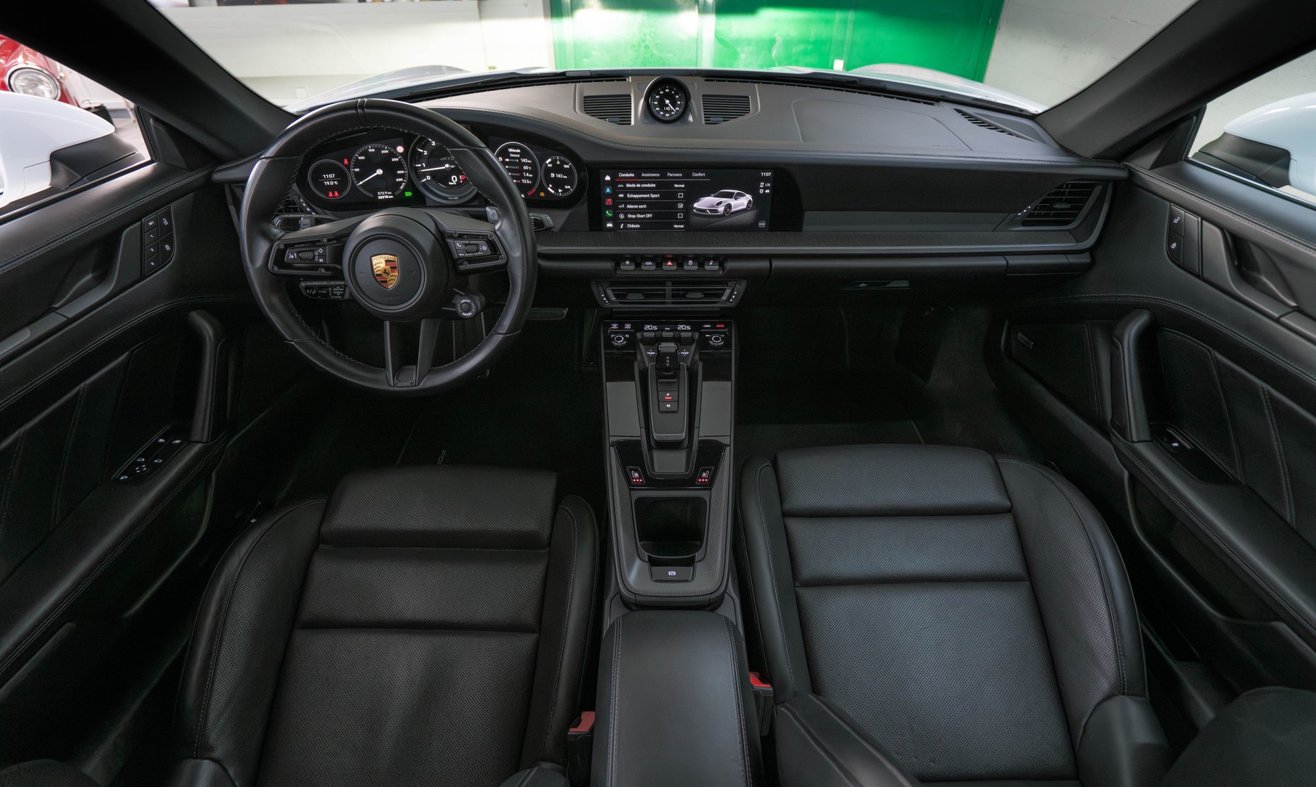 PORSCHE 911 Carrera 4 GTS PDK-image-11