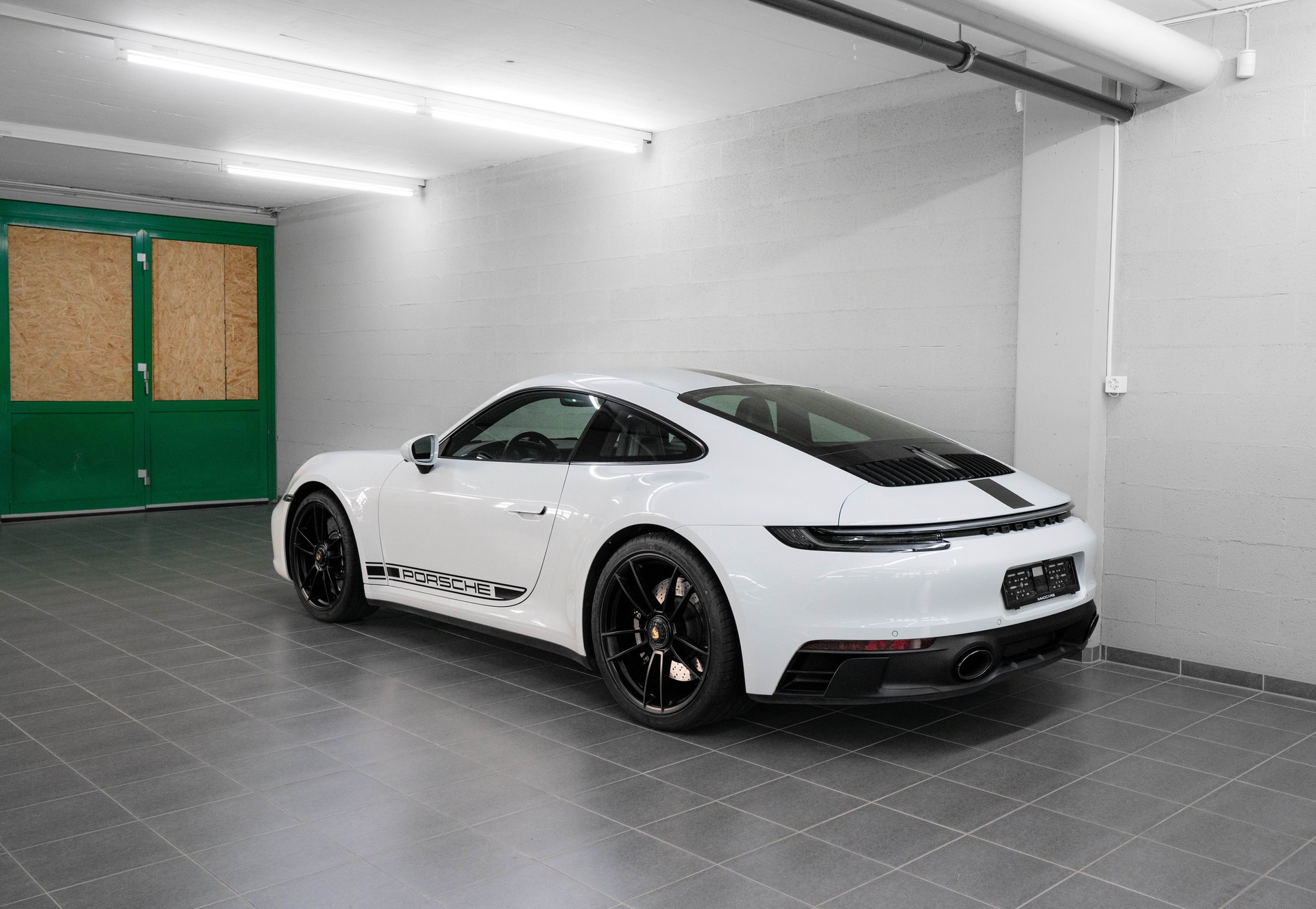 PORSCHE 911 Carrera 4 GTS PDK-image-4