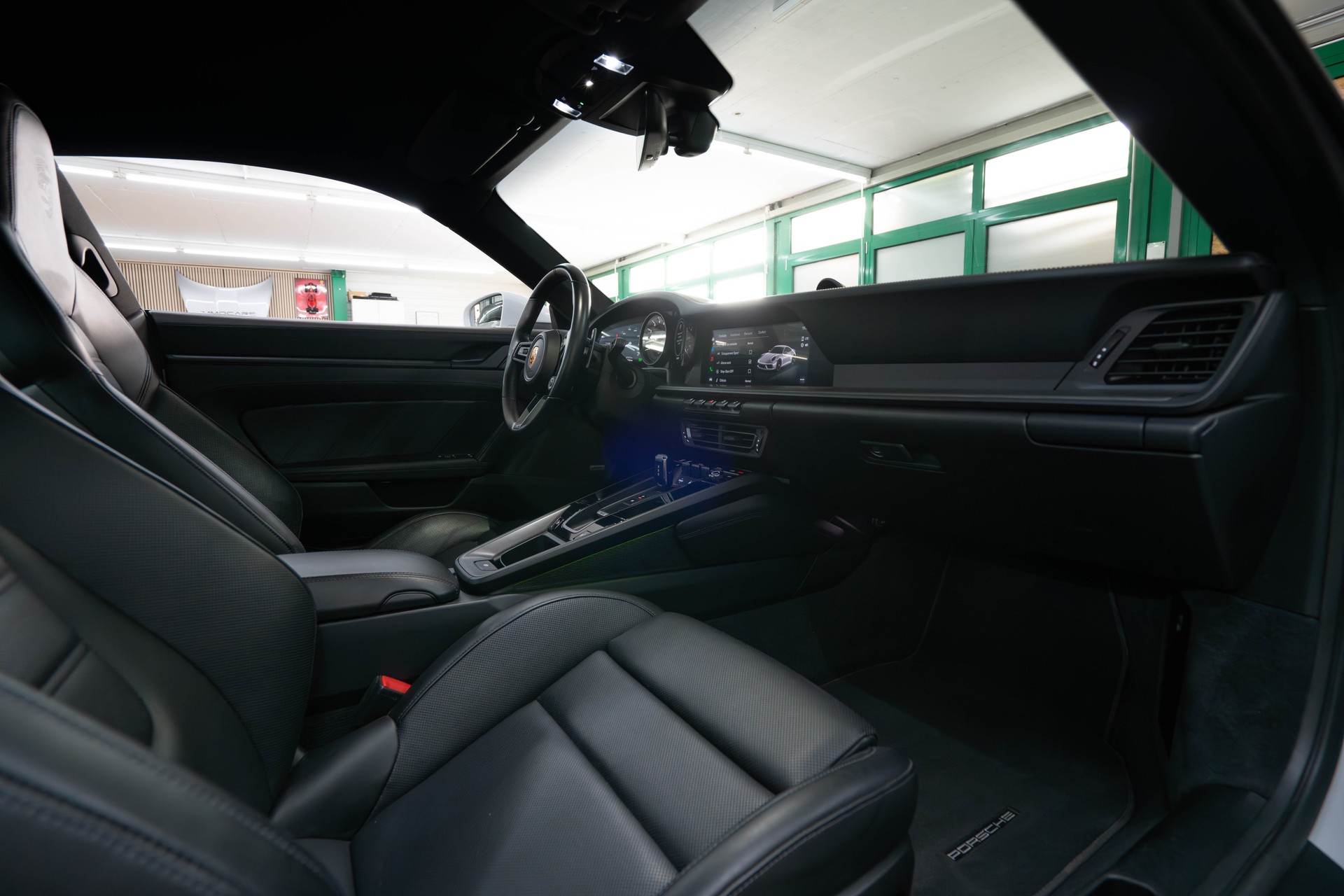 PORSCHE 911 Carrera 4 GTS PDK-image-12