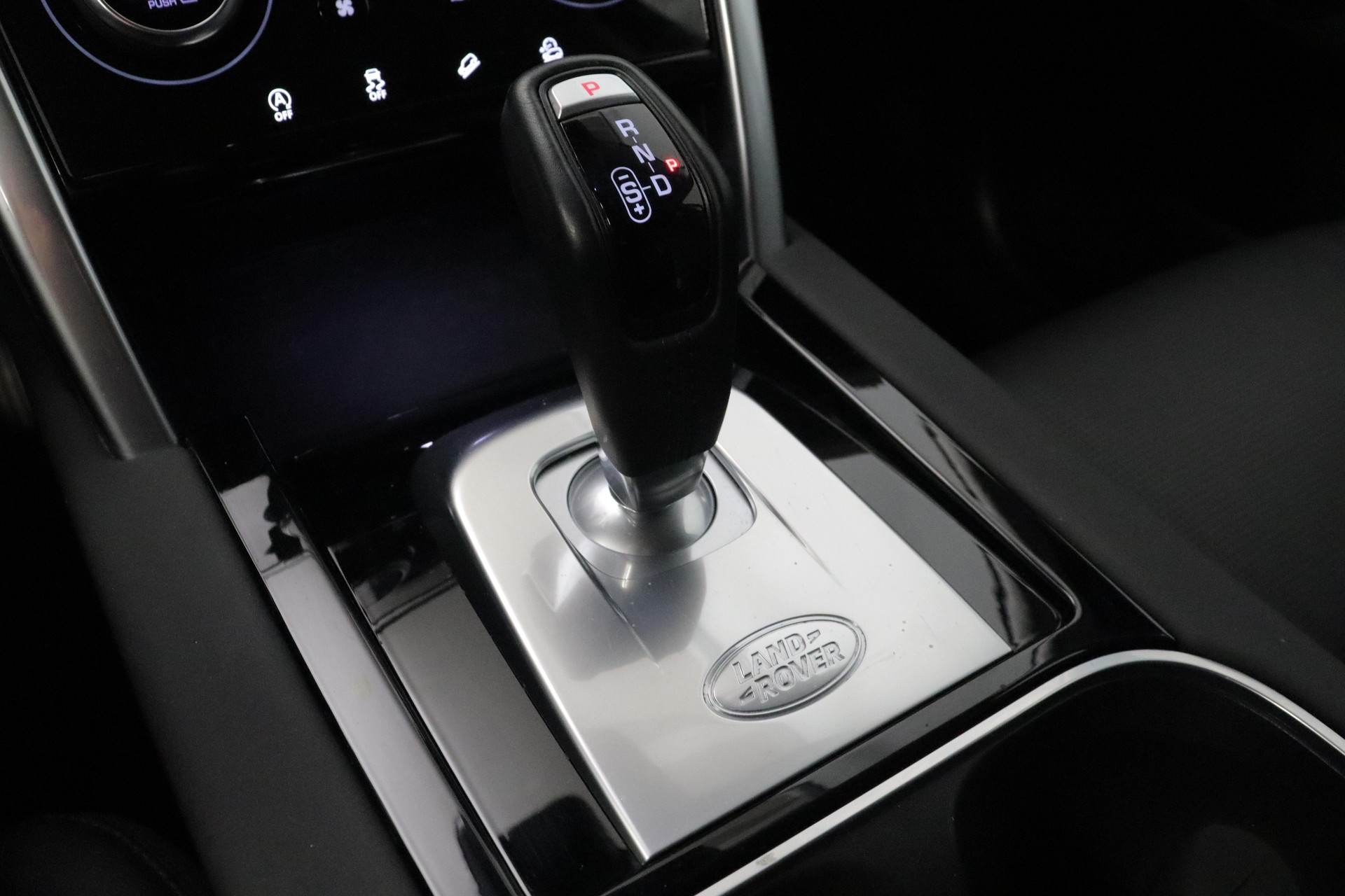 LAND ROVER Discovery Sport 2.0 SD4 200 SE-image-13