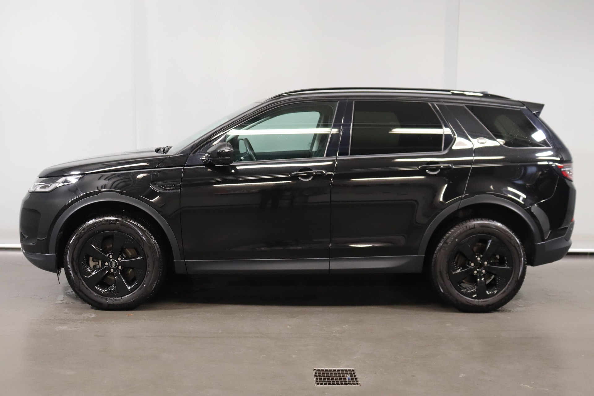 LAND ROVER Discovery Sport 2.0 SD4 200 SE-image-4