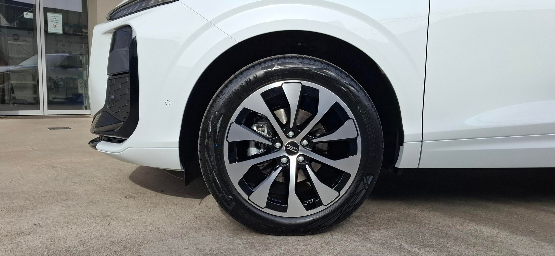 AUDI Q3 SUV 110 kW TFSI S tronic-image-6
