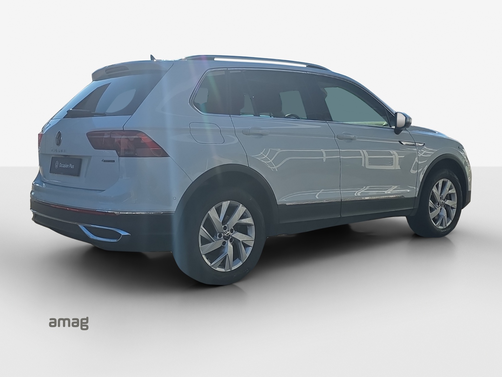 VW Tiguan 2.0 TDI SCR Elegance 4Motion DSG-image-4