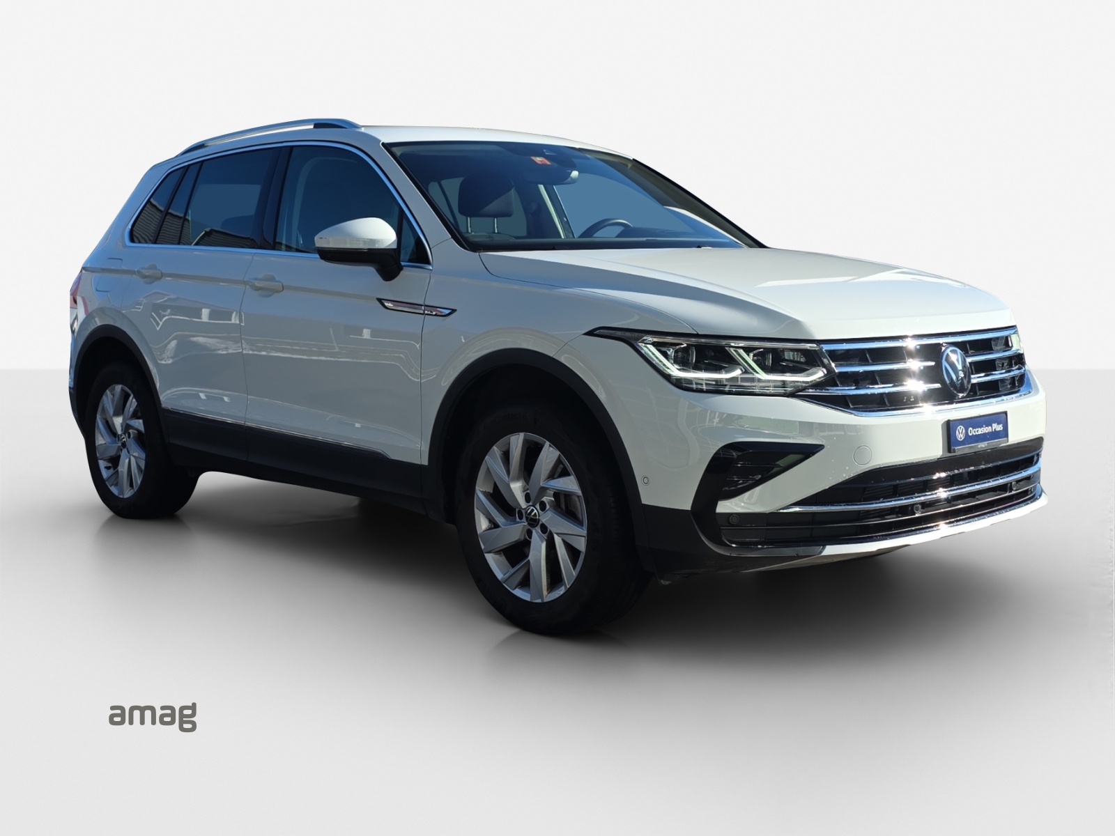 VW Tiguan 2.0 TDI SCR Elegance 4Motion DSG-image-5