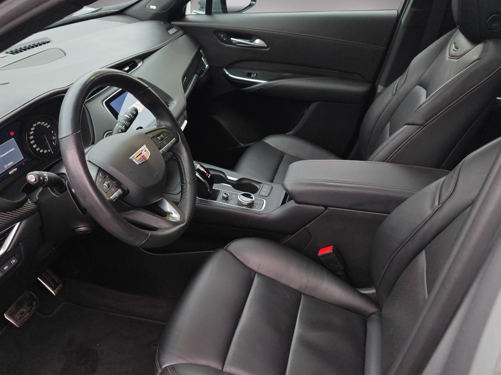 CADILLAC XT4 2.0 T Sport AWD-image-8