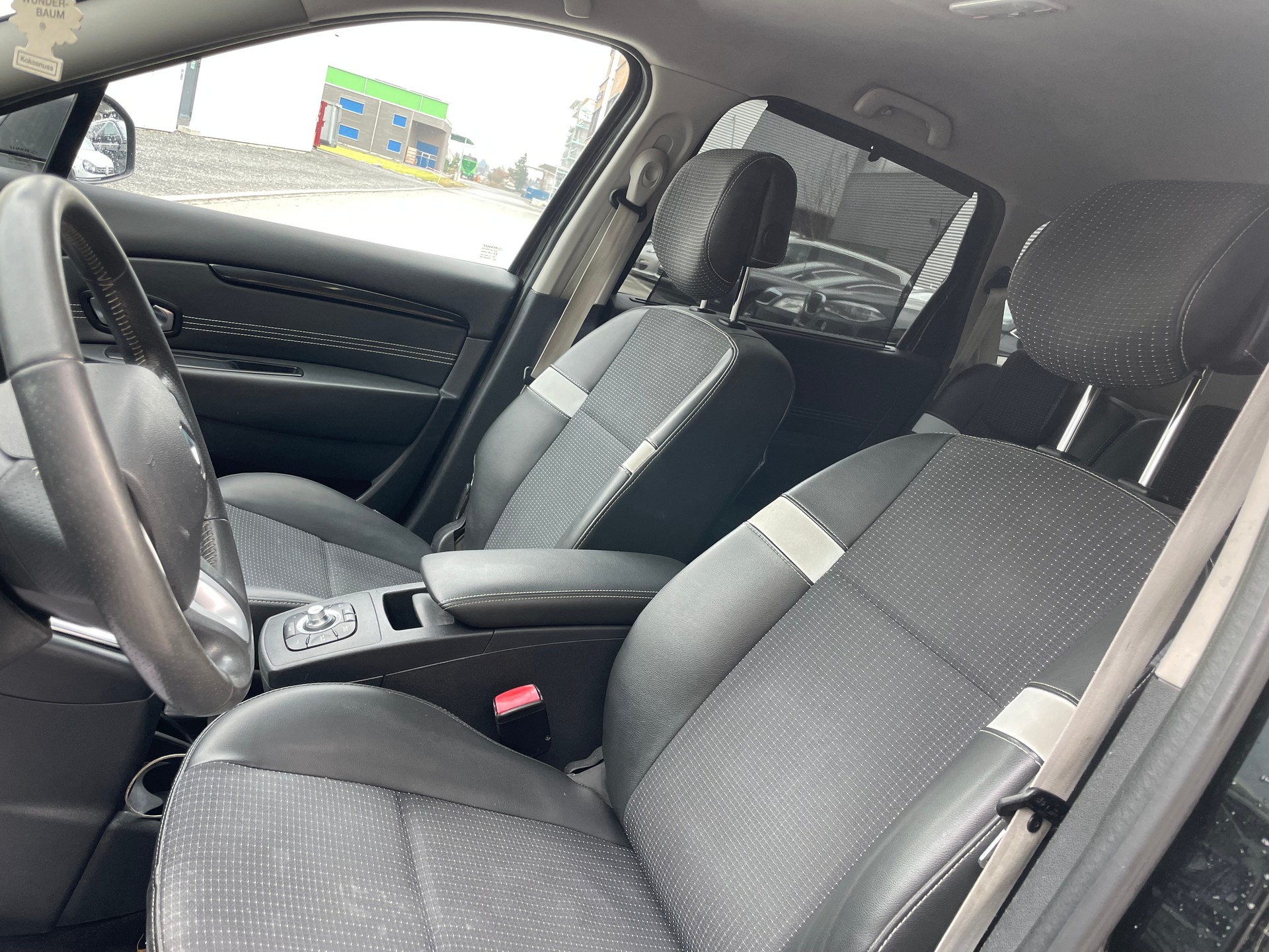 RENAULT Grand Scénic 1.5 dCi Bose EDC-image-11