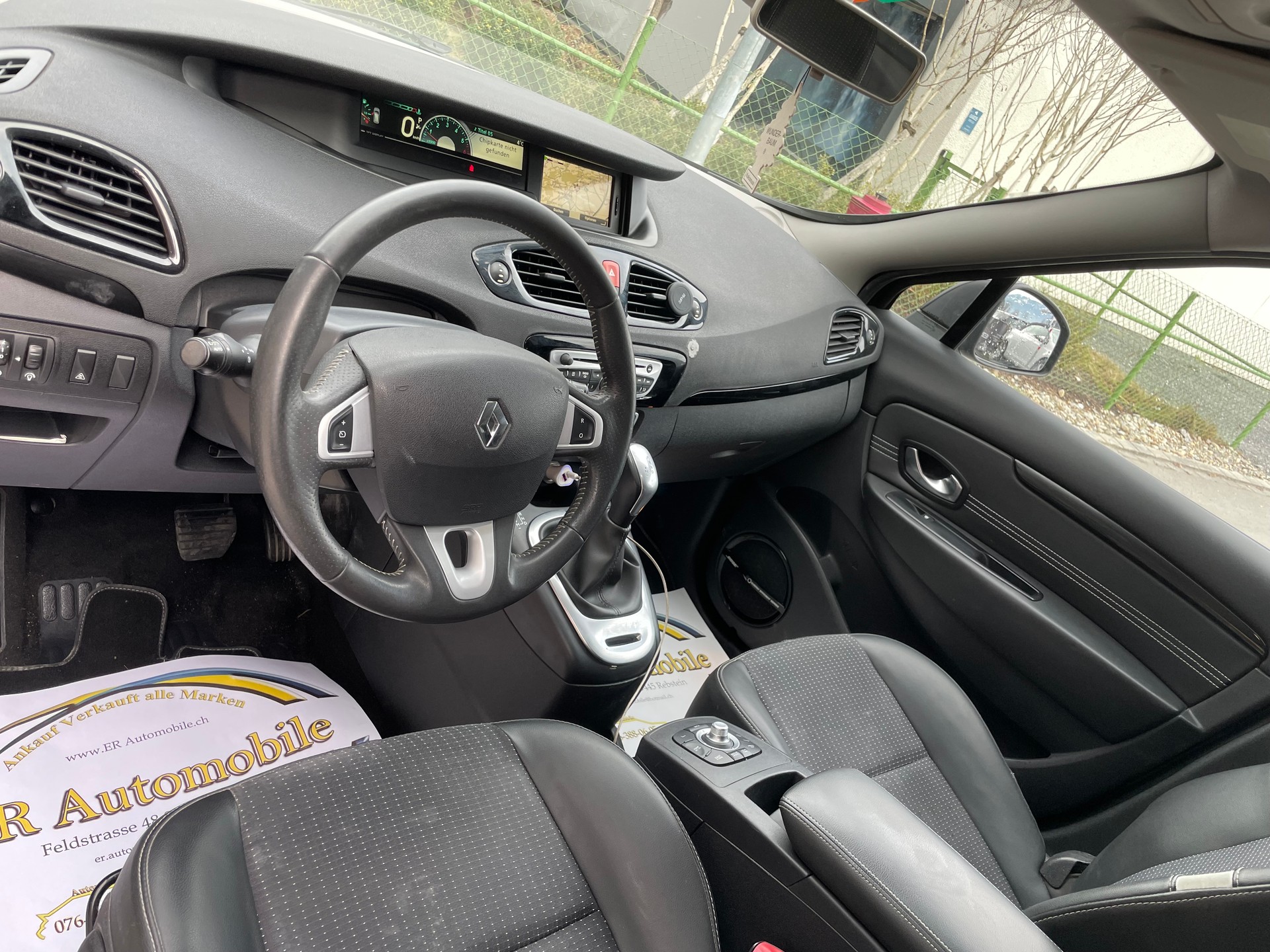 RENAULT Grand Scénic 1.5 dCi Bose EDC-image-12