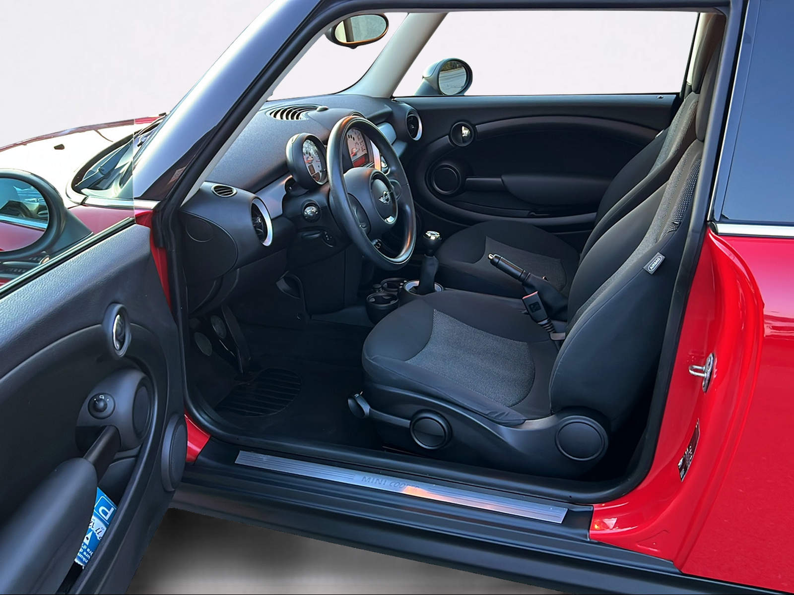 MINI Cooper-image-7