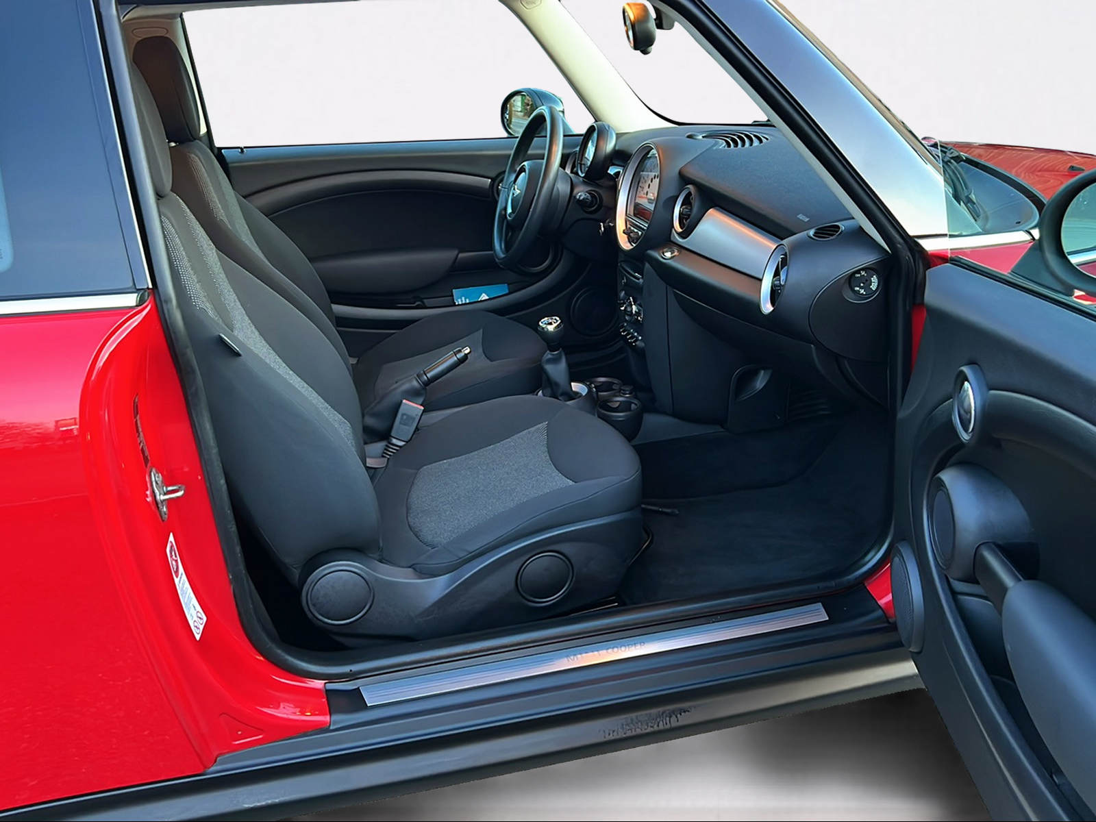 MINI Cooper-image-3