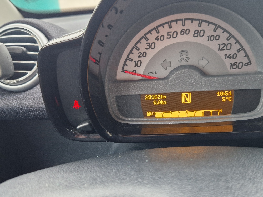 SMART fortwo coupé pure mhd-image-9