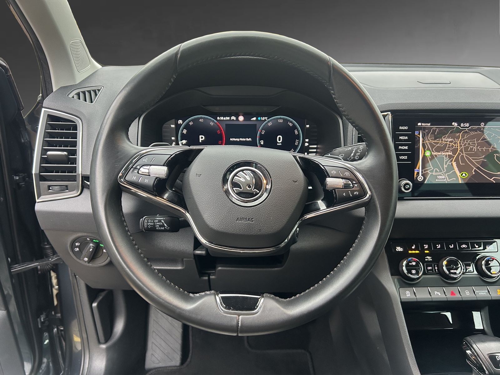 SKODA Karoq 2.0 TDI CR Clever 4x4 DSG-image-8