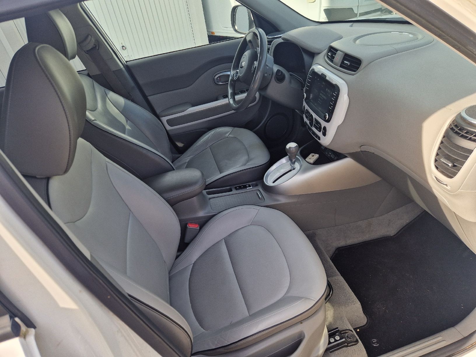 KIA Soul EV Style - mit NEUER HV Batterie!-image-3