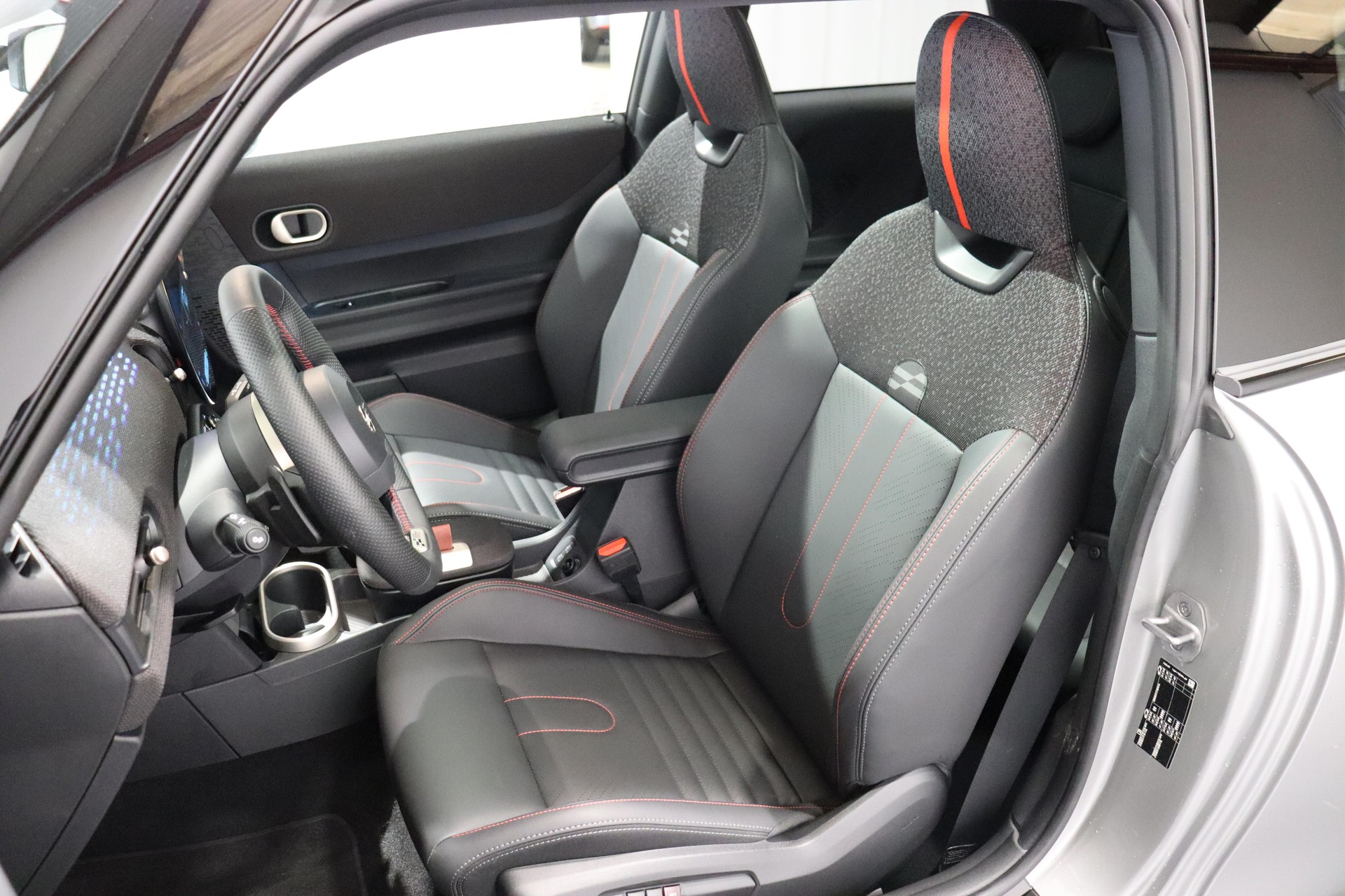 MINI F66 2.0i John Cooper Works-image-8