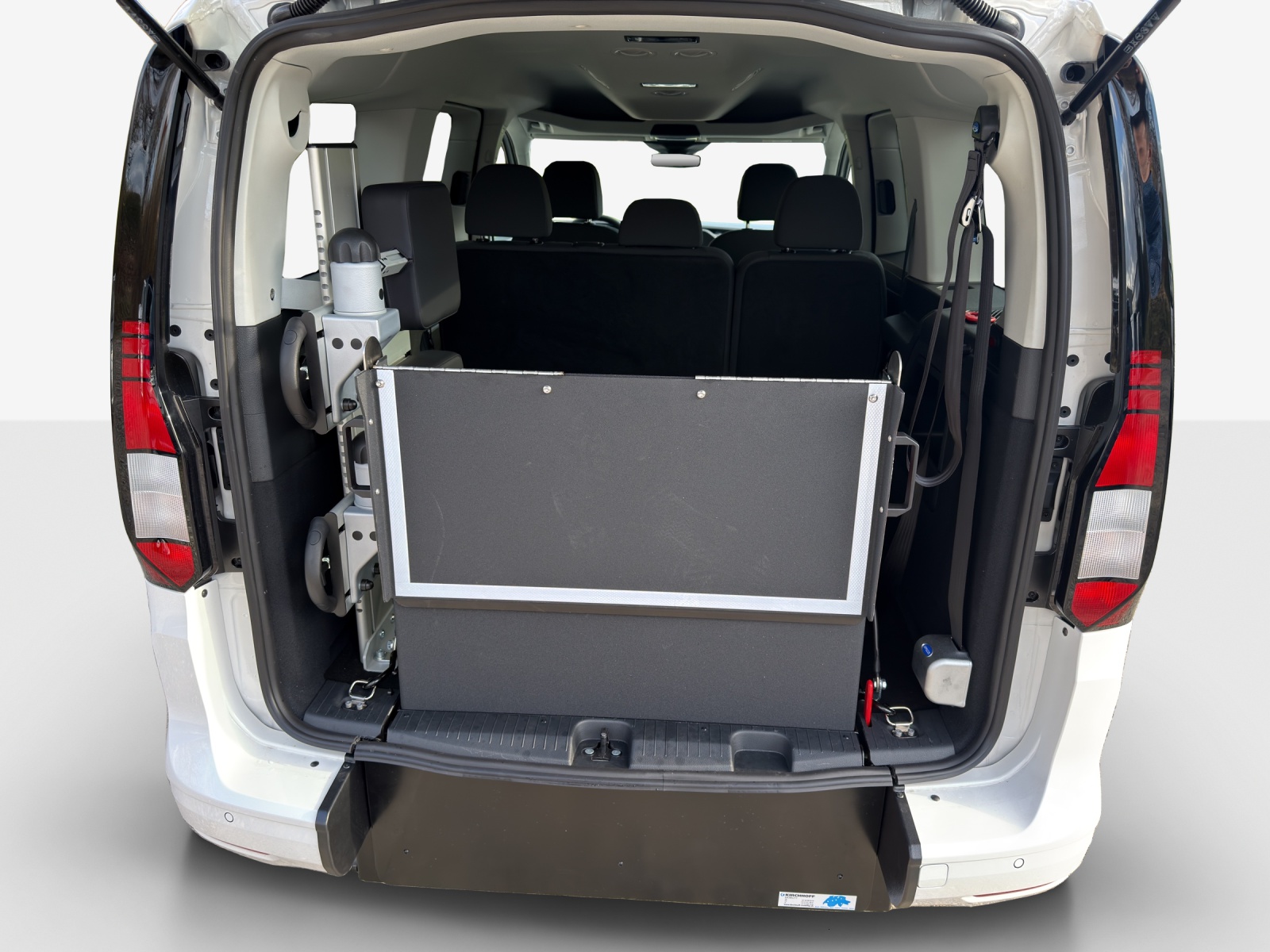 VW Caddy Maxi 1.5 TSI Liberty DSG-image-14