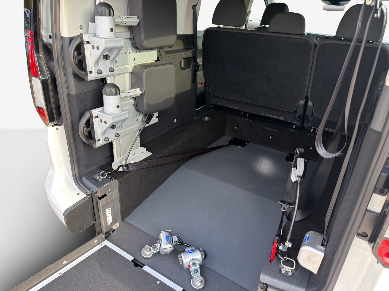 VW Caddy Maxi 1.5 TSI Liberty DSG-image-13