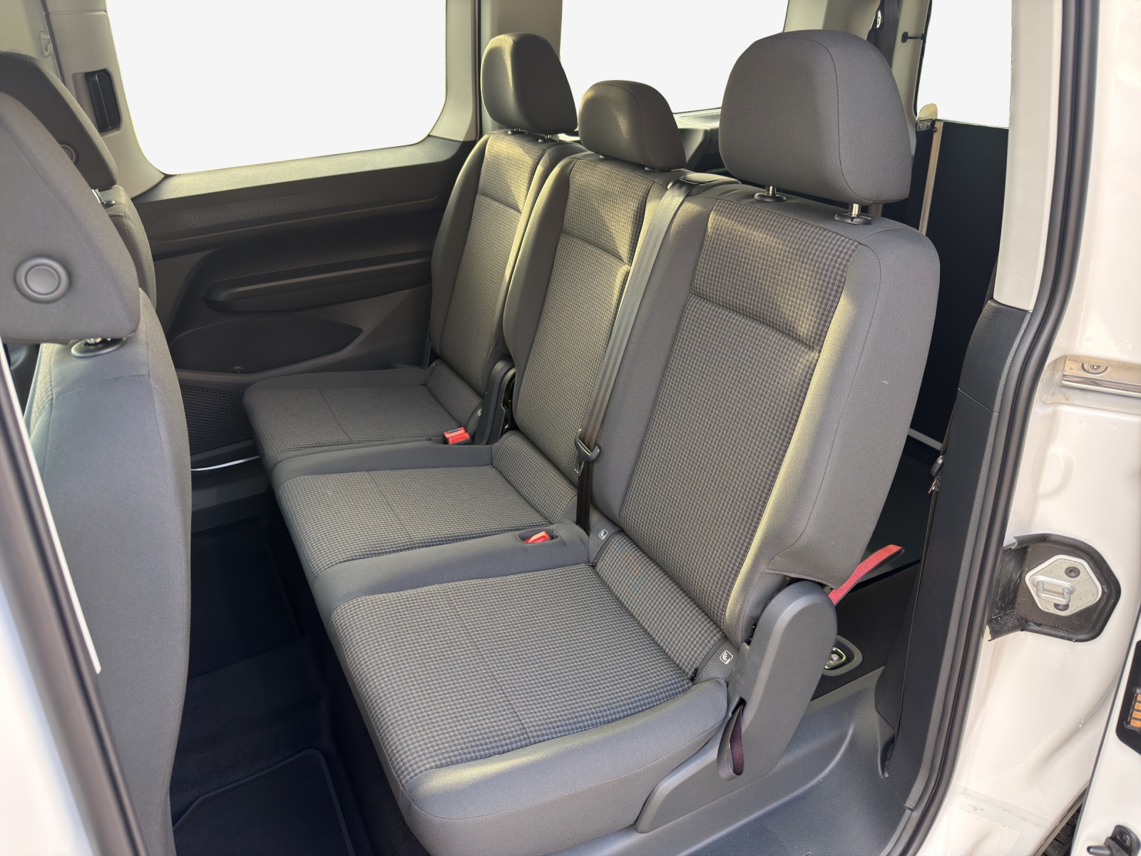 VW Caddy Maxi 1.5 TSI Liberty DSG-image-11