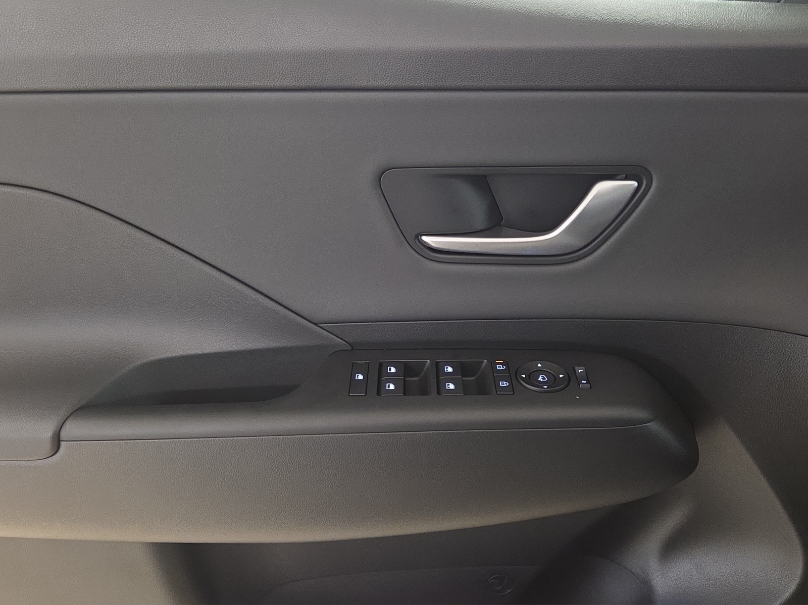 HYUNDAI Kona 1.6 GDi HEV Amplia DCT-image-8