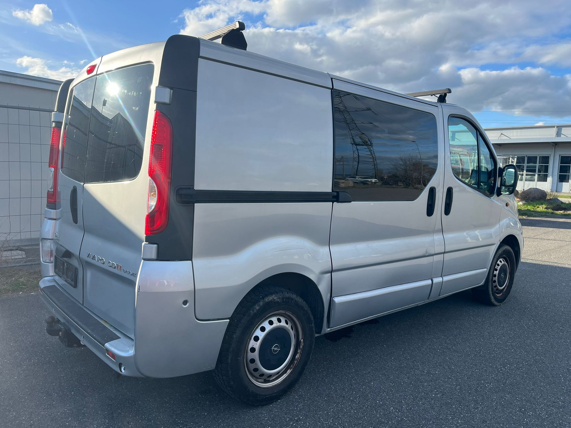 OPEL Vivaro 2.0 CDTI ecoFLEX 2.9t L2H1 Easytronic-image-1