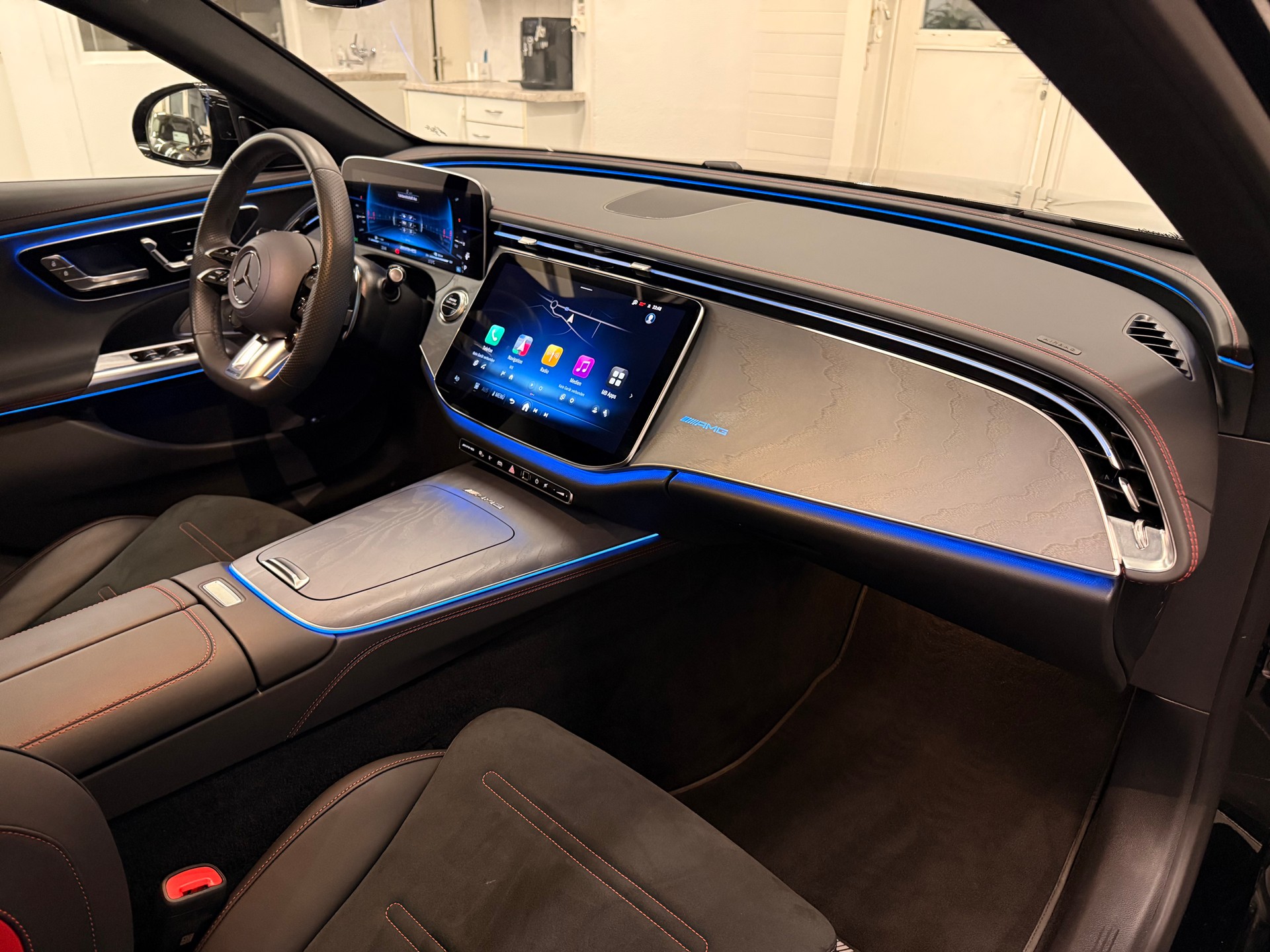 MERCEDES-BENZ E 53 Hybrid AMG 4matic+-image-10