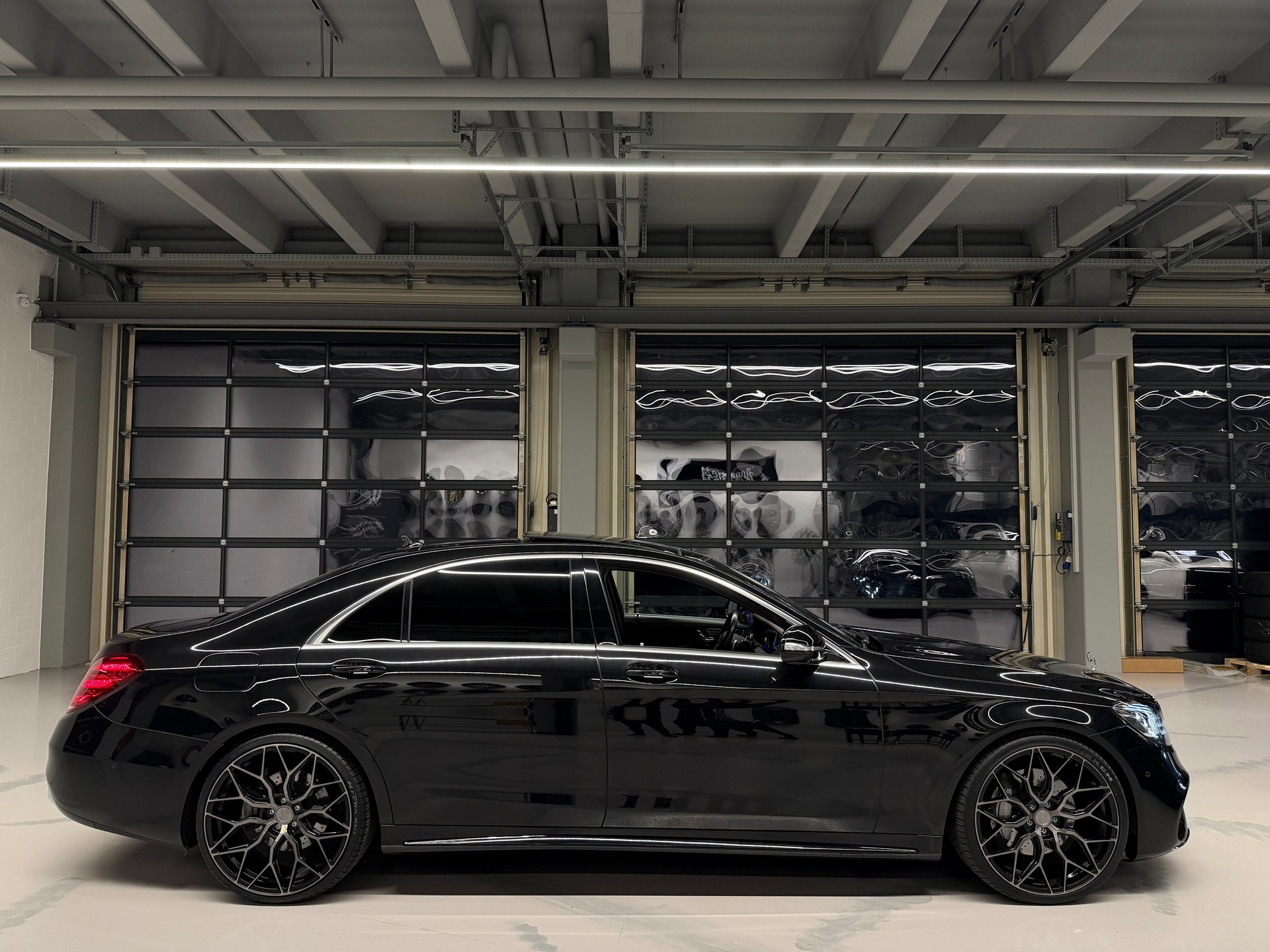 MERCEDES-BENZ S 400 d AMG Line 4matic lang (NP CHF 191'340)-image-4